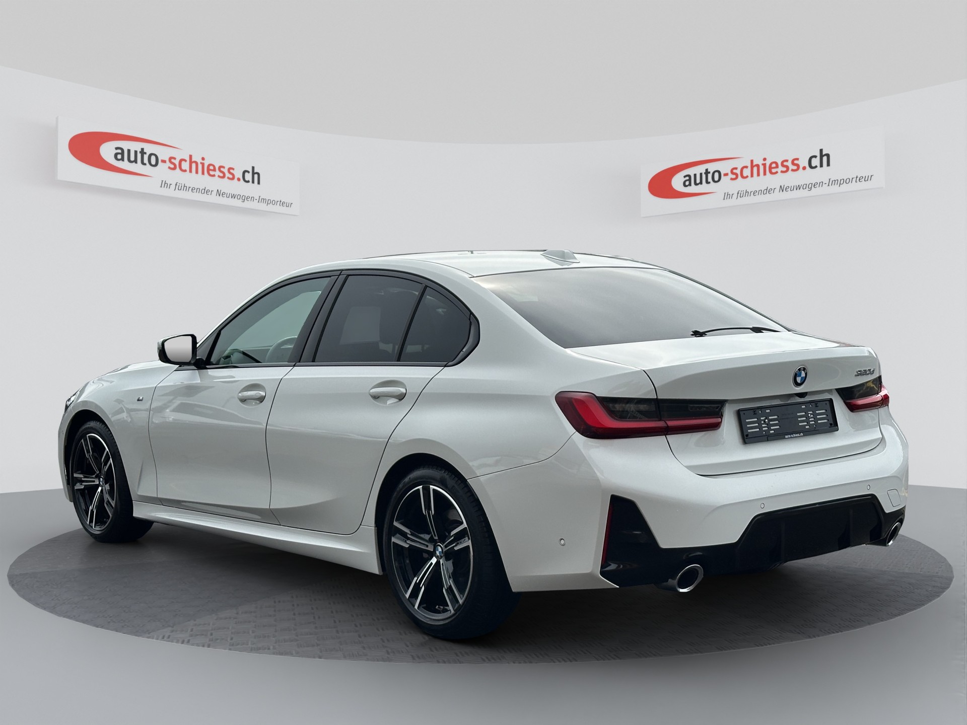 BMW 320d M Sport 48V Steptronic-image-2