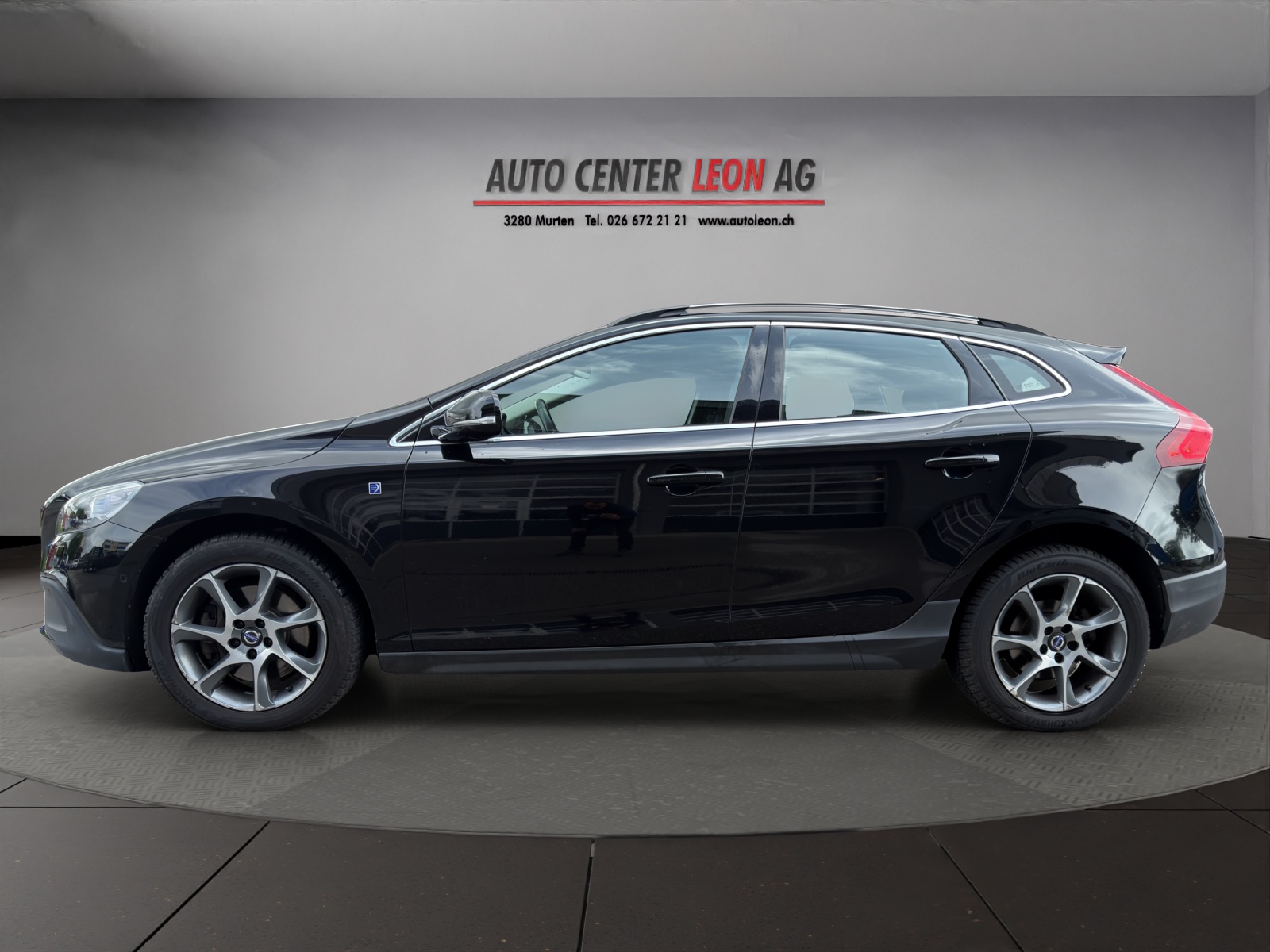 VOLVO V40 Cross Country T4 2.0 AWD Ocean Race Geartronic-showroom-element-2