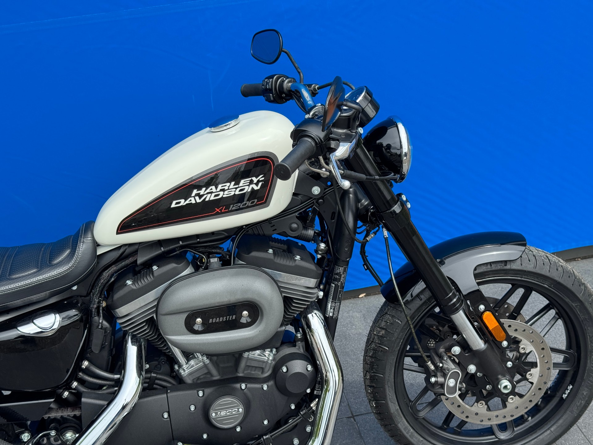 HARLEY-DAVIDSON XL 1200 CX Sportster Roadster ABS-showroom-element-2