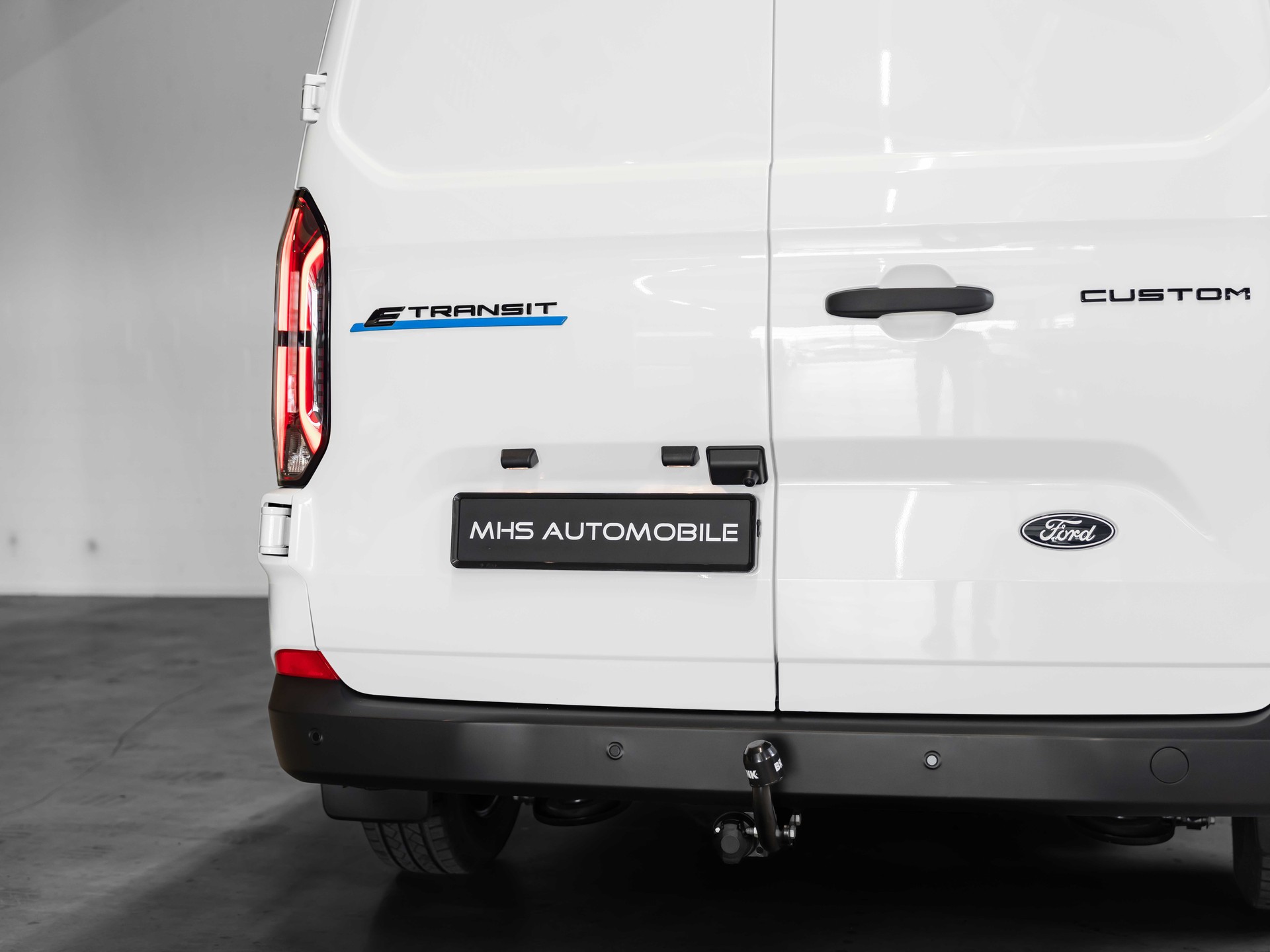 FORD Transit Custom Van 340 L2H1 65kWh Trend 3500KG ANHÄNGELAST-image-39