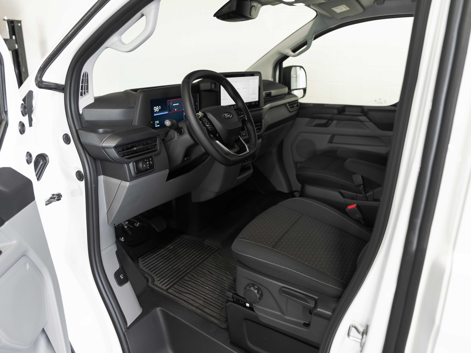 FORD Transit Custom Van 340 L2H1 65kWh Trend 3500KG ANHÄNGELAST-image-4