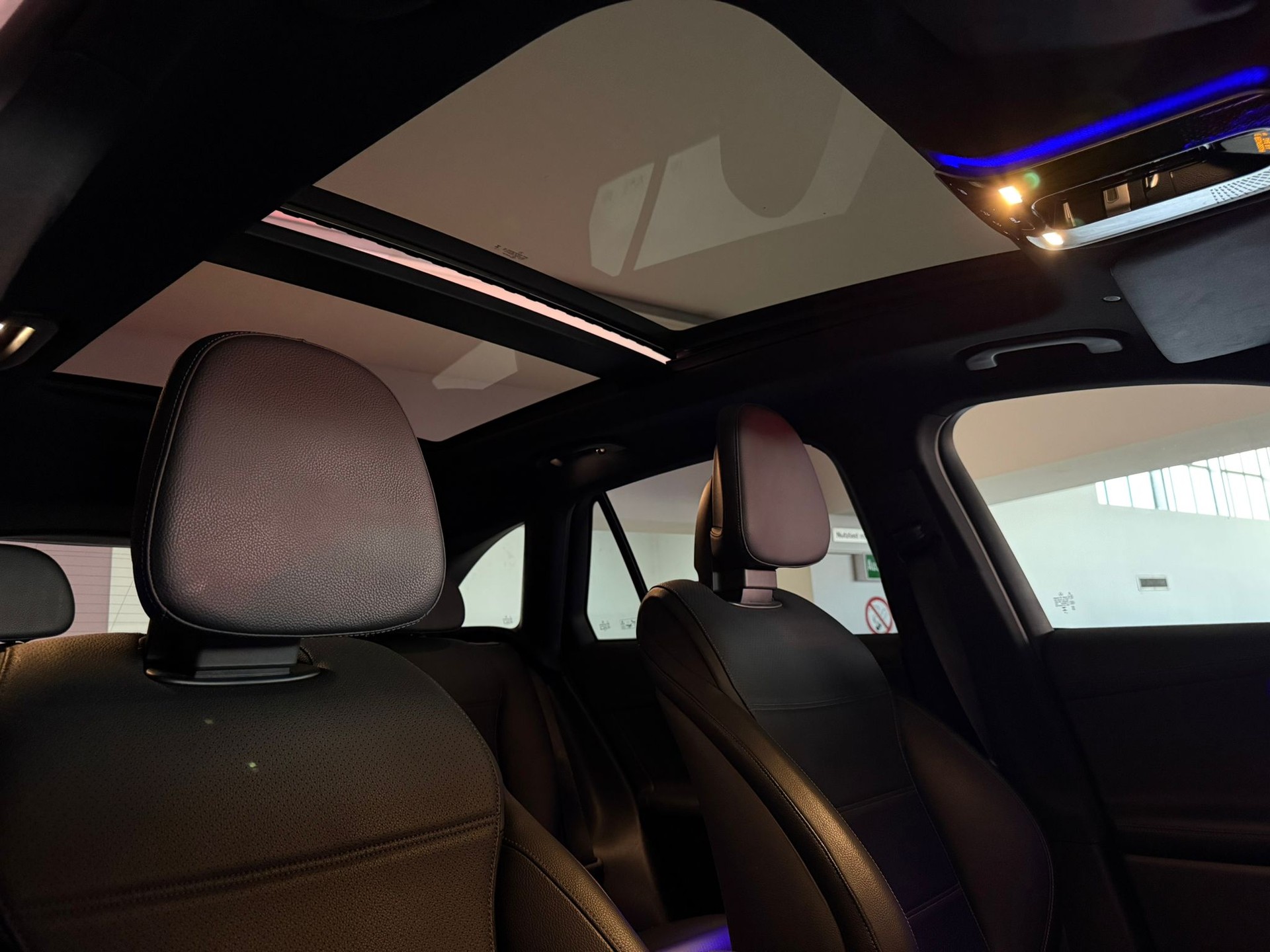 MERCEDES-BENZ GLC 220 d 4Matic 9G-Tronic-image-11