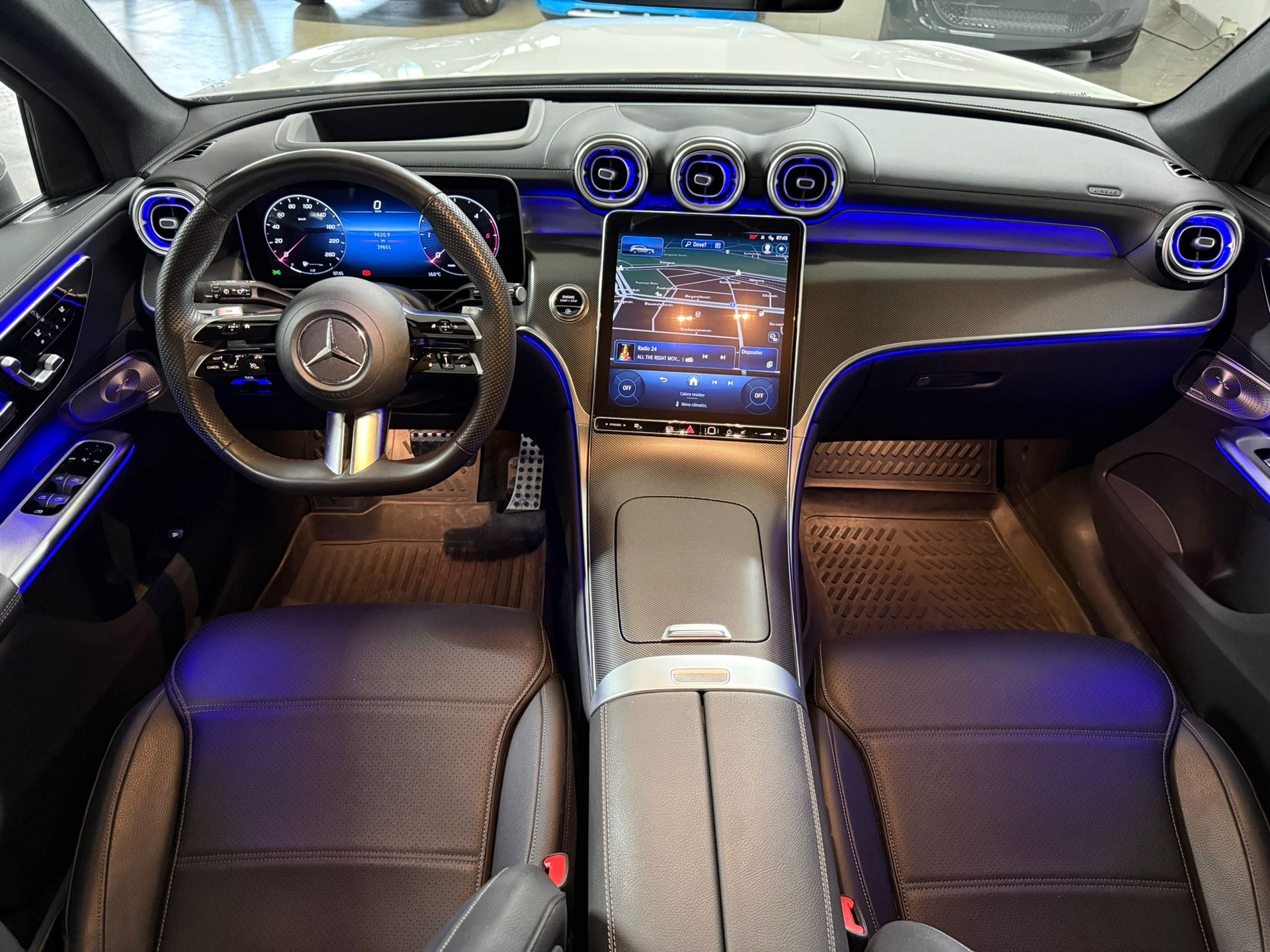 MERCEDES-BENZ GLC 220 d 4Matic 9G-Tronic-image-9