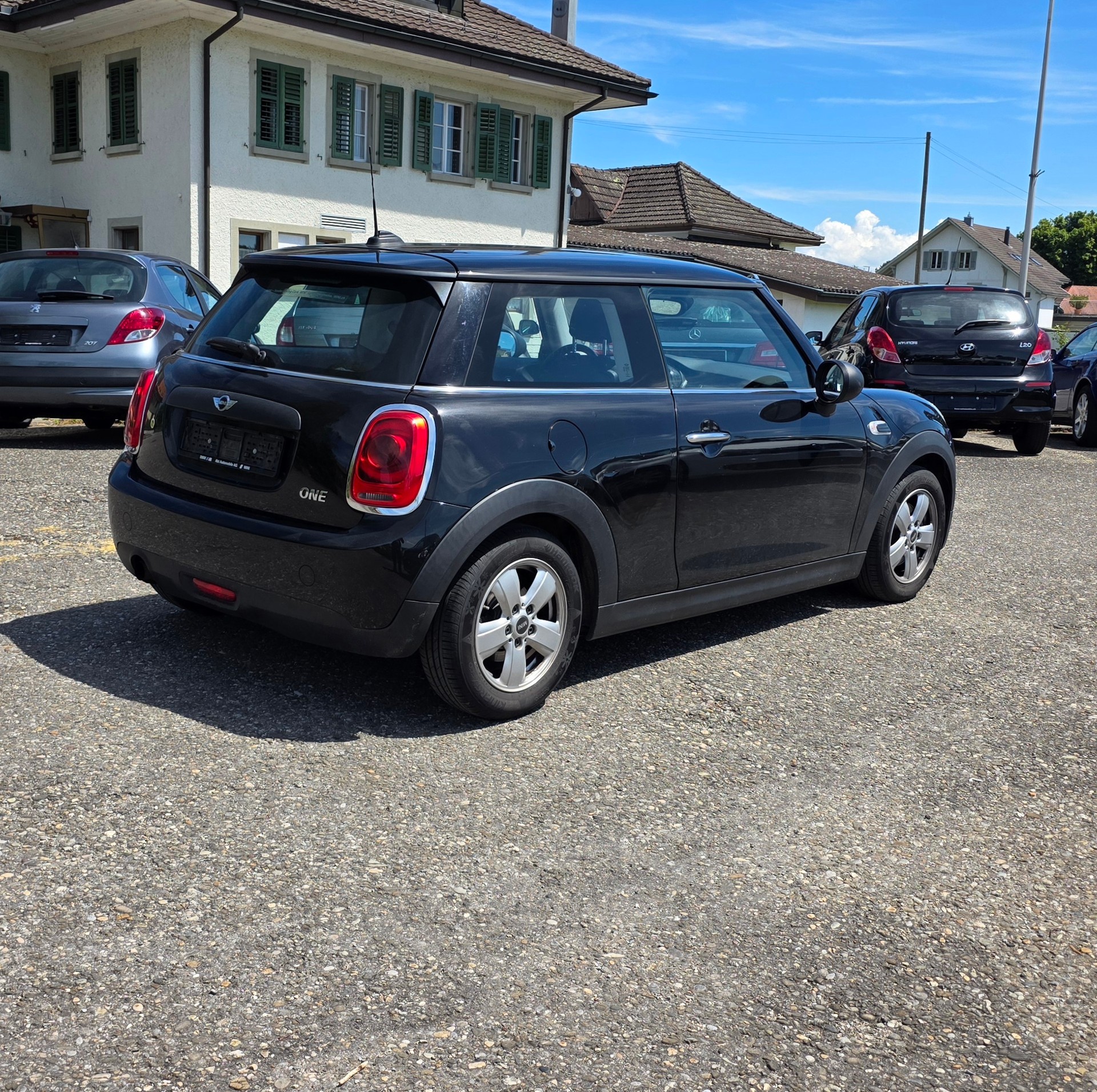 MINI One First Classic Edition-image-3