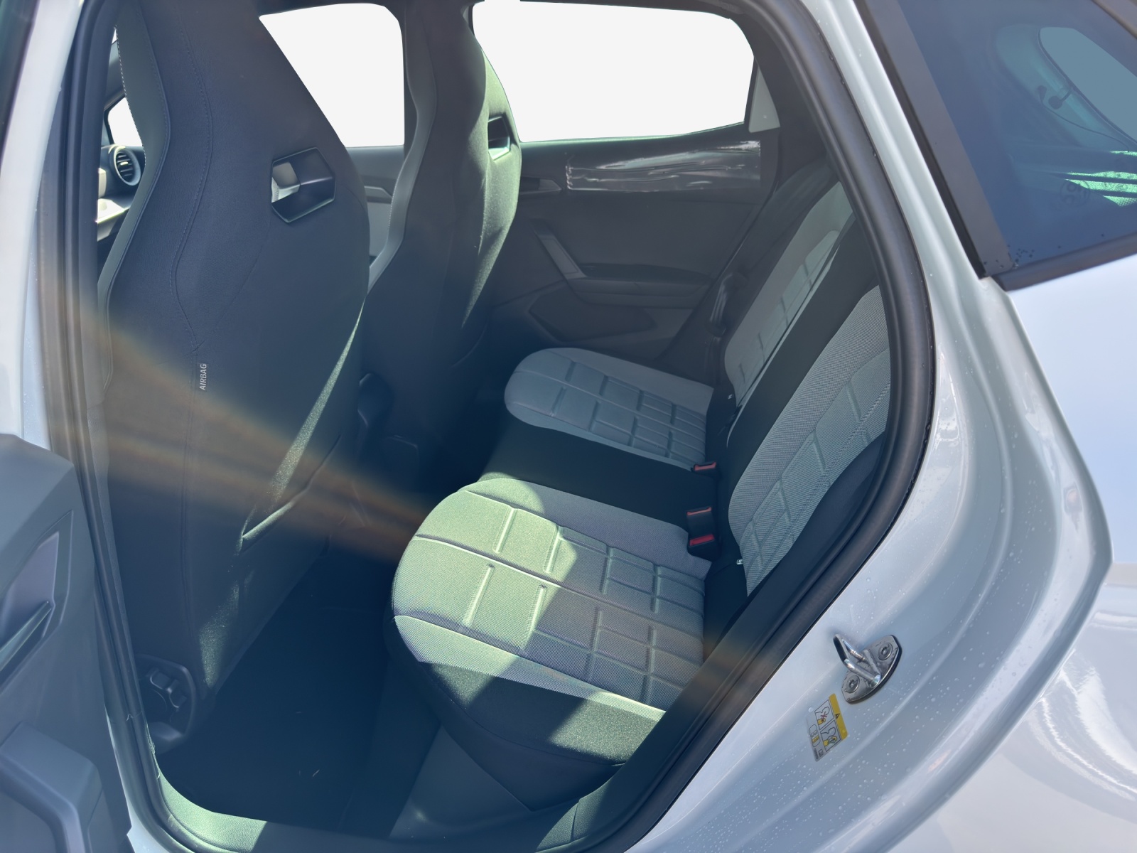 SEAT Ibiza 1.0 EcoTSI FR DSG-image-11