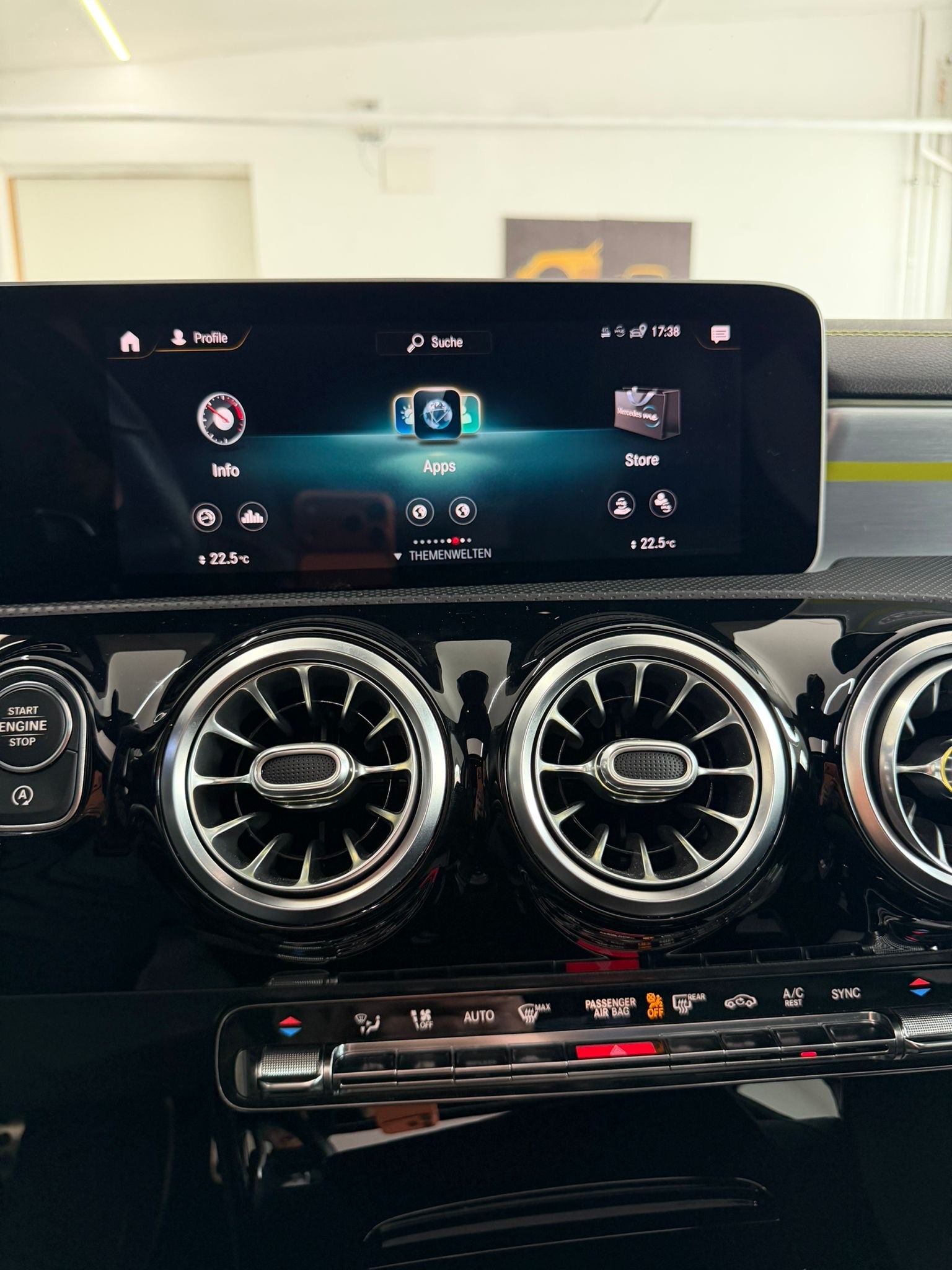 MERCEDES-BENZ A 250 AMG Line 7G-DCT *Edition 1 *Voll Austattung*Panoramadach* *Ch Fahrzeug*-image-22