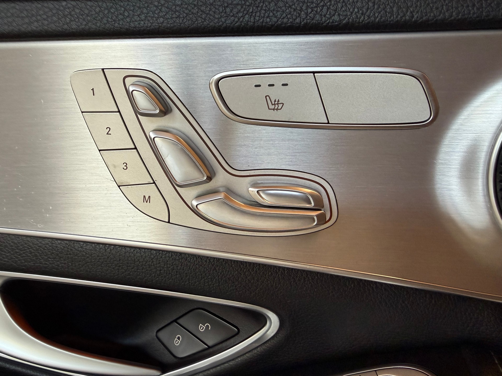 MERCEDES-BENZ C 220 BlueTEC AMG Line 7G-Tronic-image-13