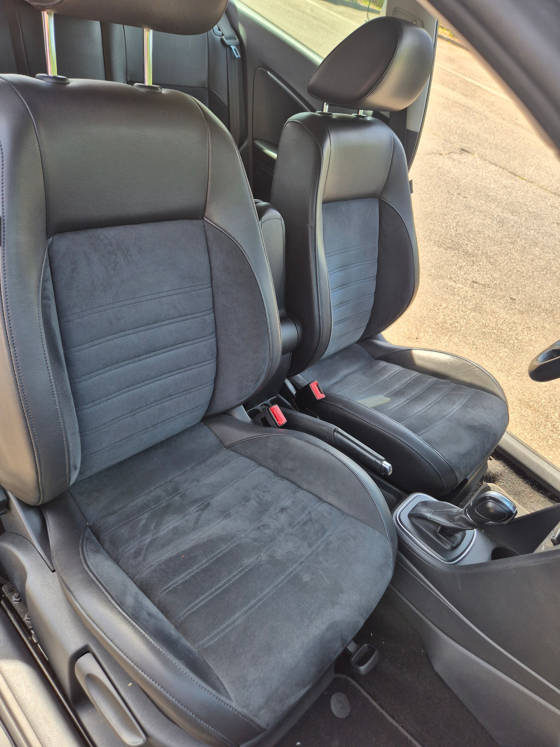 VW Highline BlueMotion Technologiy 1,2 l TSI 81 kW (110 PS) 7-Gang-Doppelkupplungsgetriebe DSG-image-3