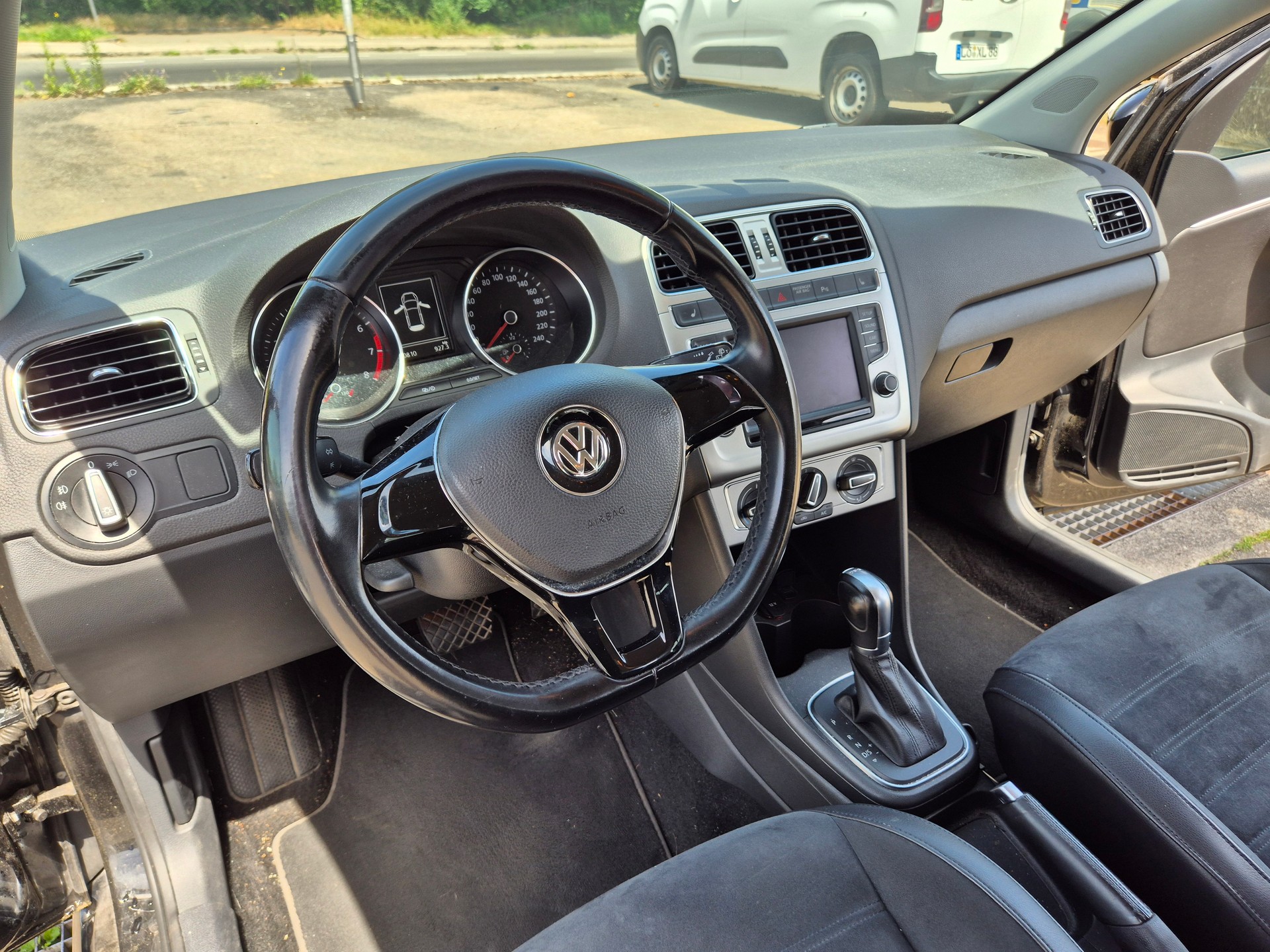 VW Highline BlueMotion Technologiy 1,2 l TSI 81 kW (110 PS) 7-Gang-Doppelkupplungsgetriebe DSG-image-4