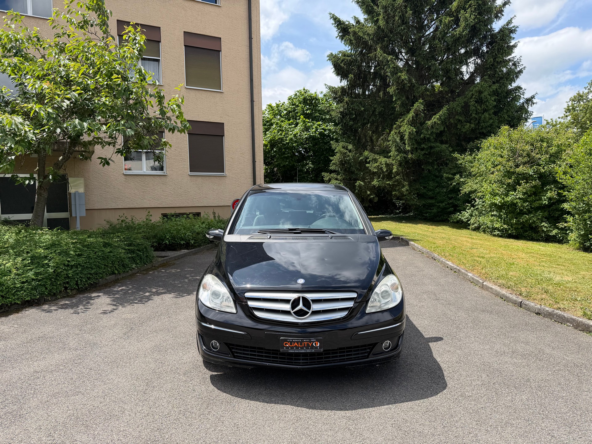 MERCEDES-BENZ B 200