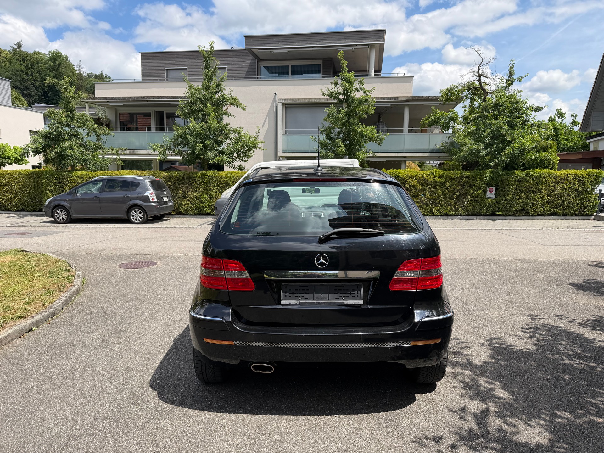 MERCEDES-BENZ B 200-image-4