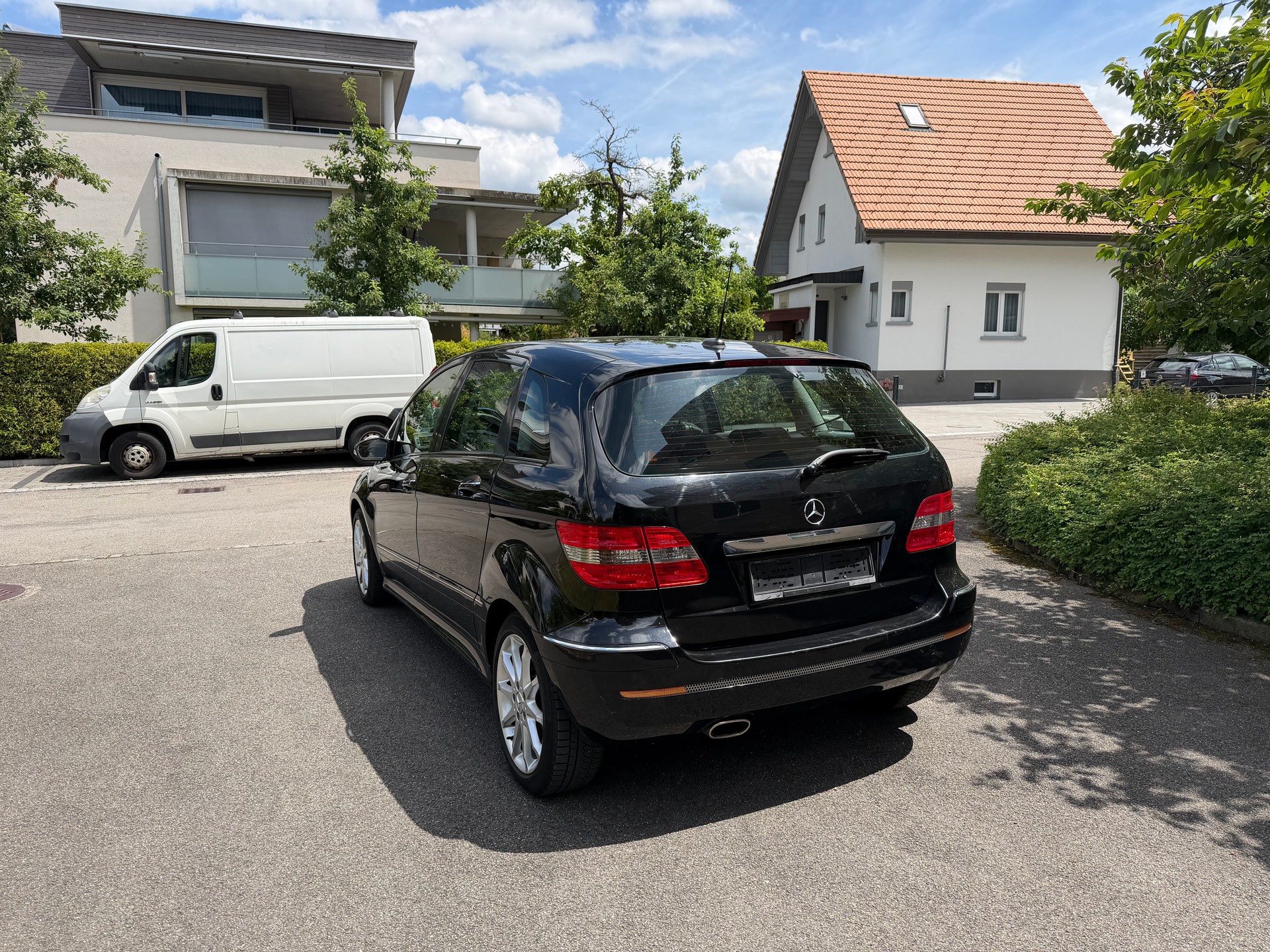 MERCEDES-BENZ B 200-image-5