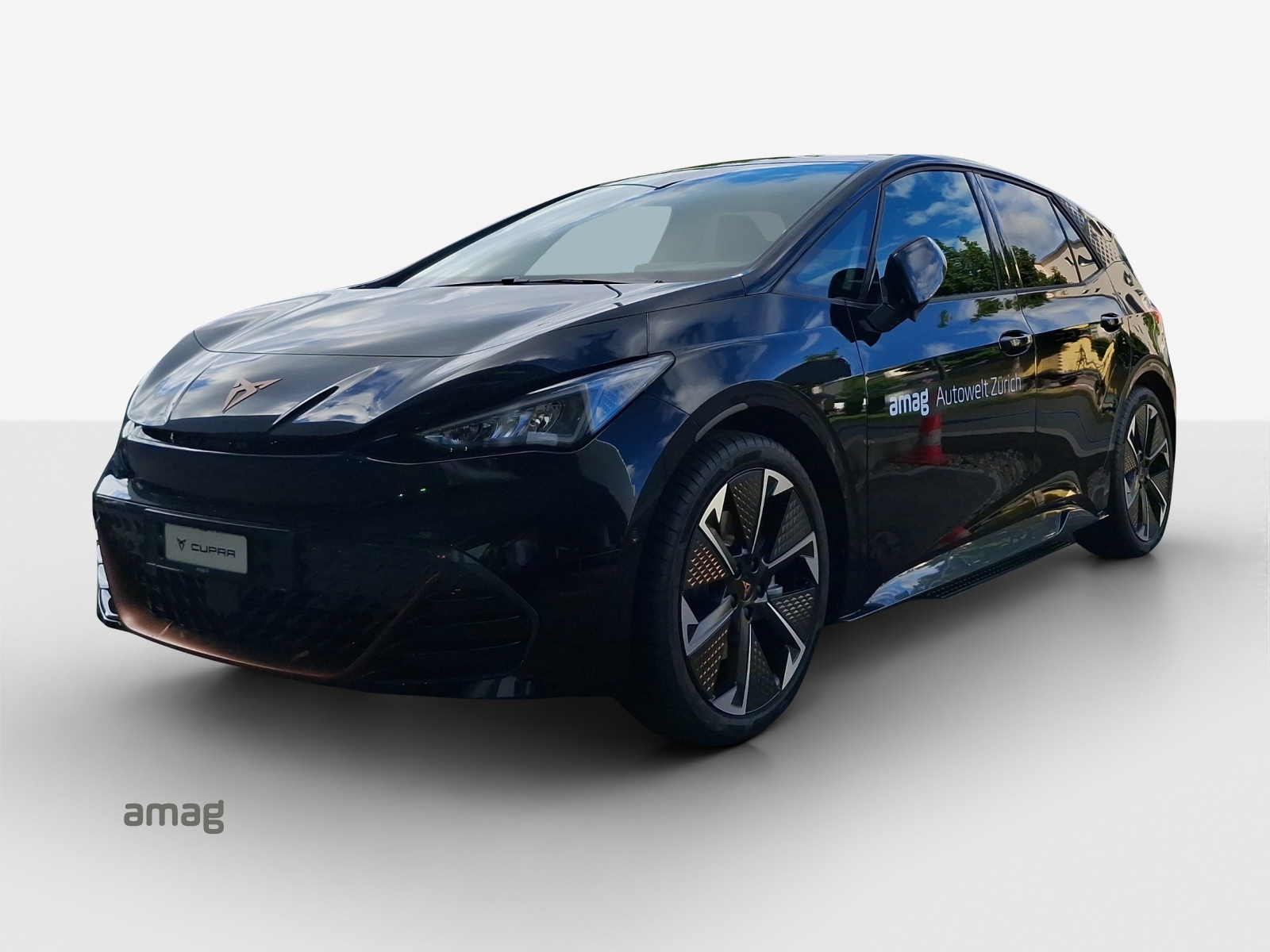 CUPRA Born 79 kWh e-Boost Adrenaline-image-0