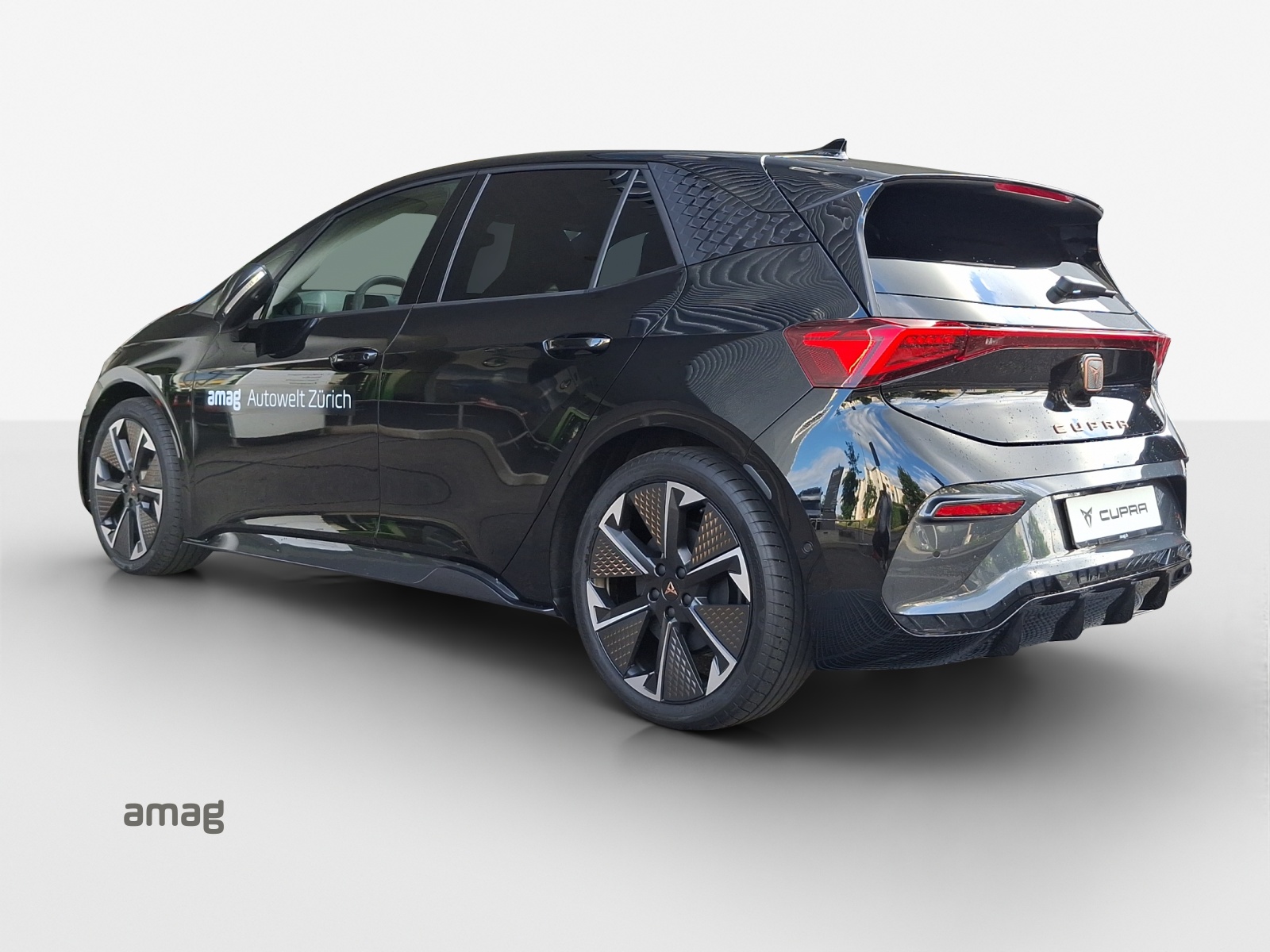 CUPRA Born 79 kWh e-Boost Adrenaline-image-2