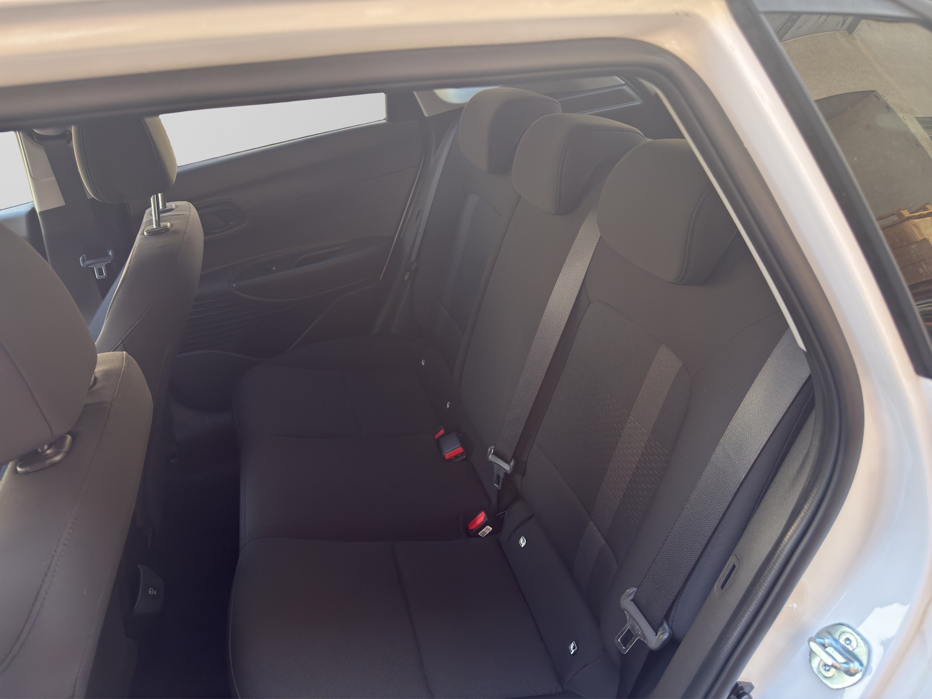 HYUNDAI i20 1.0 T-GDi Amplia DCT-image-12