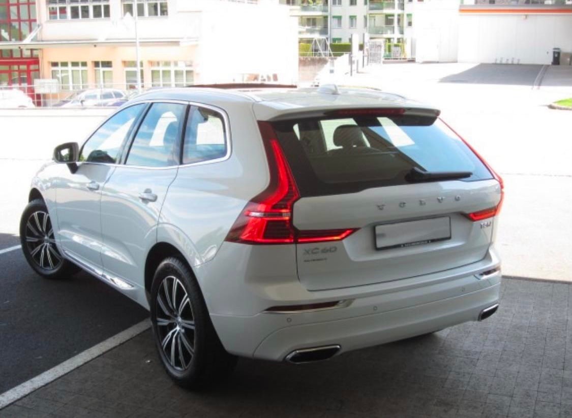 VOLVO 2.0 T5 Inscription AWD, 360 Grad Kameras, Headup Display, inkl. neuer Bremsen-image-3