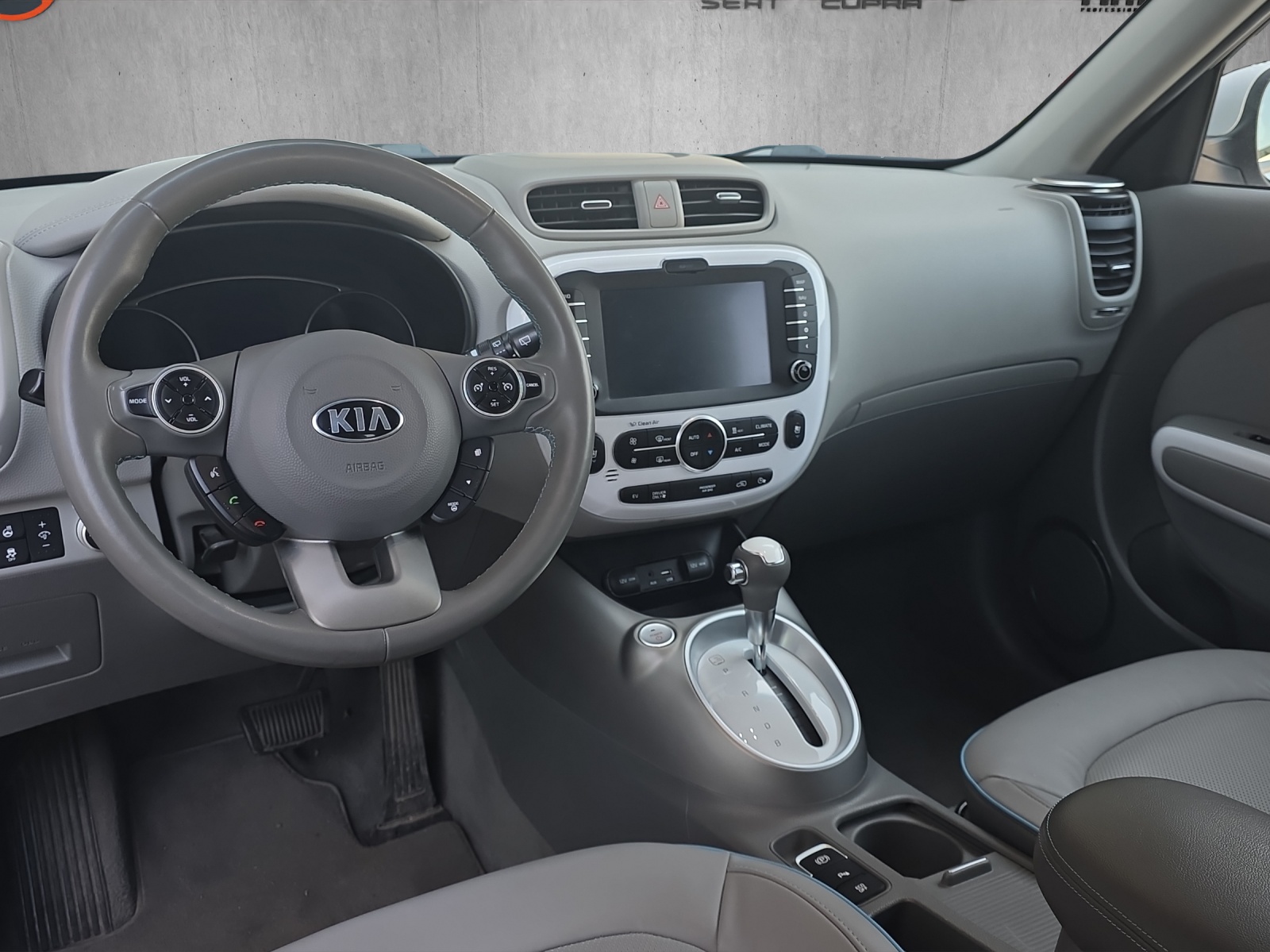 KIA Soul II EV Style-image-8