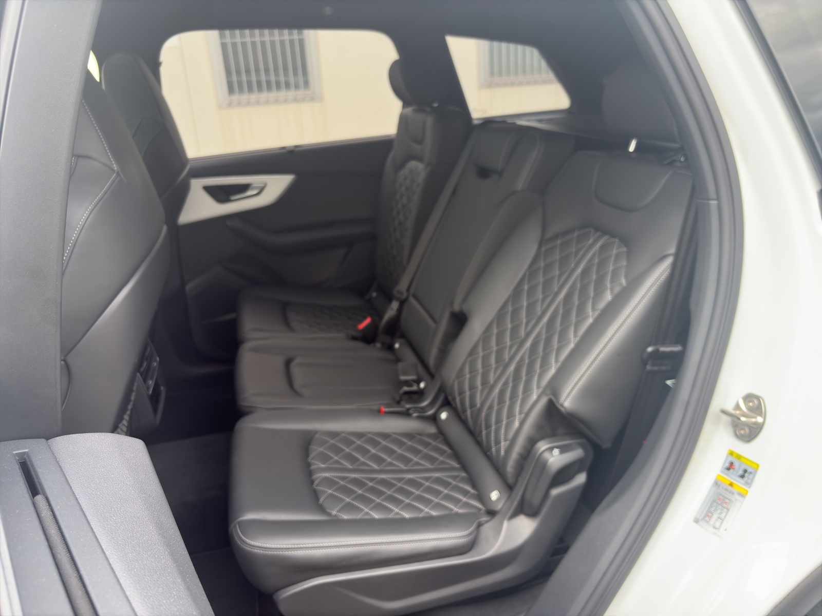 AUDI SQ7 SUV 4.0 V8 TFSI quattro T-Tronic-image-7