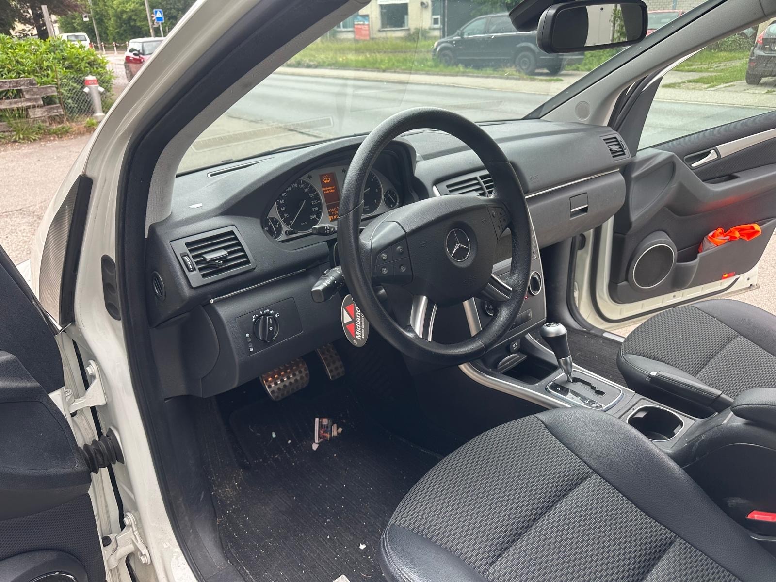 MERCEDES-BENZ B 180 (170) Autotronic-image-8
