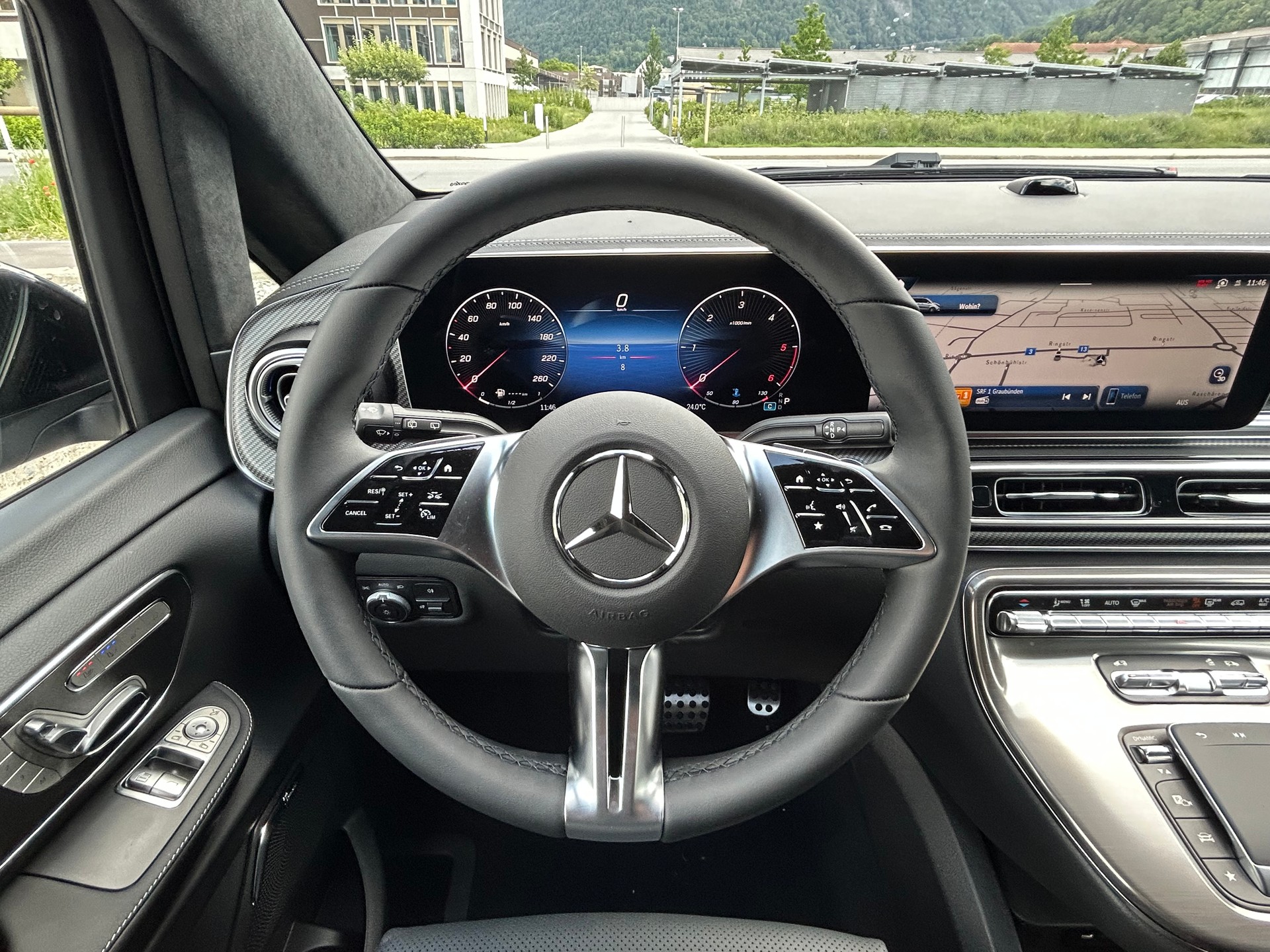 MERCEDES-BENZ V 300d Exclusive Lang SWISS EDITION 4Matic-image-17