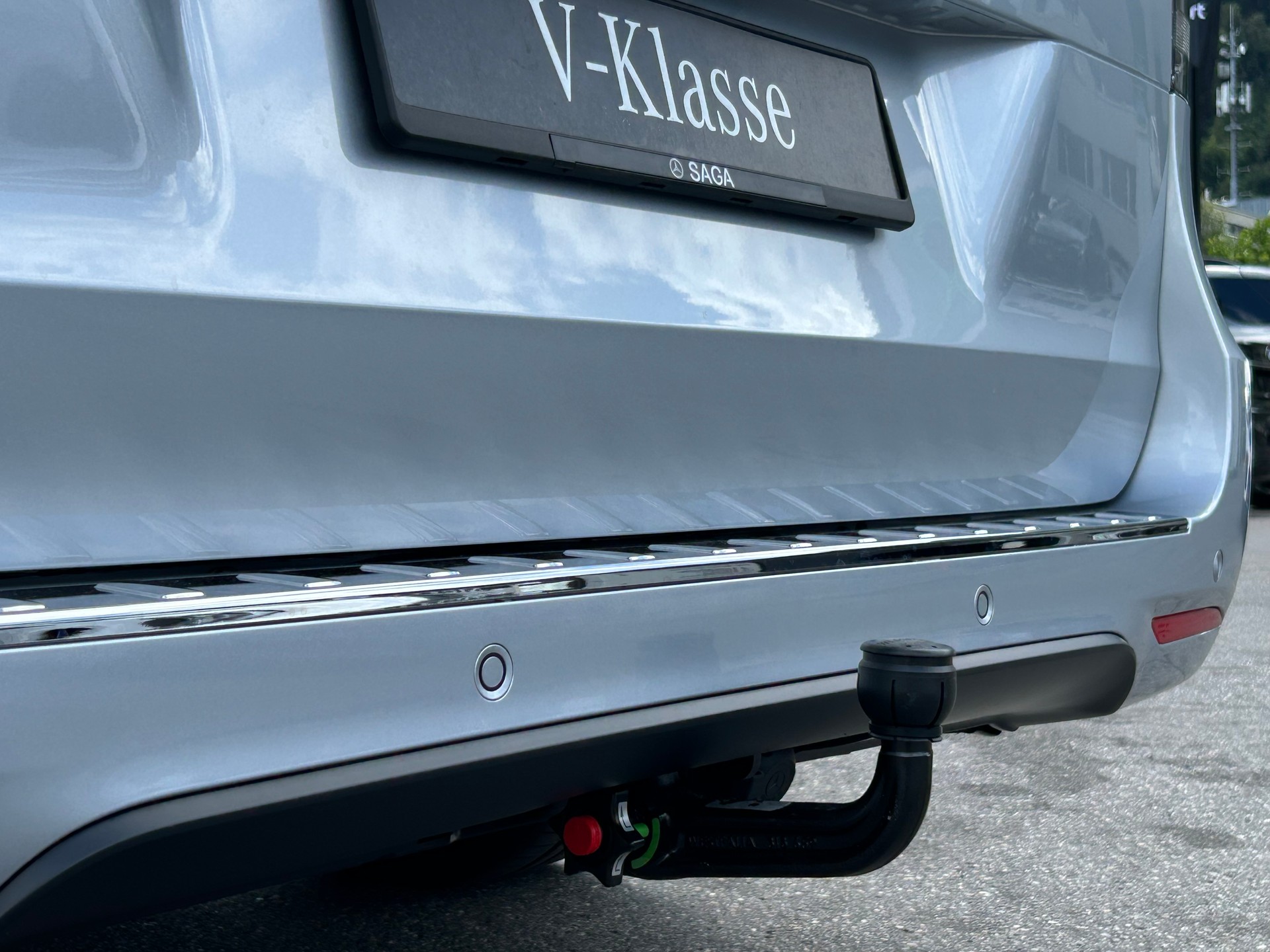 MERCEDES-BENZ V 300d Exclusive Lang SWISS EDITION 4Matic-image-11