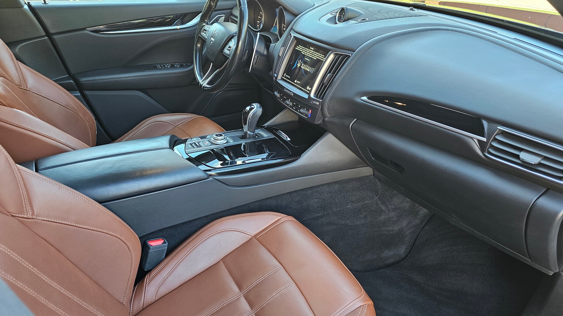 MASERATI Levante S 3.0 V6 GranLusso Automatica-image-12