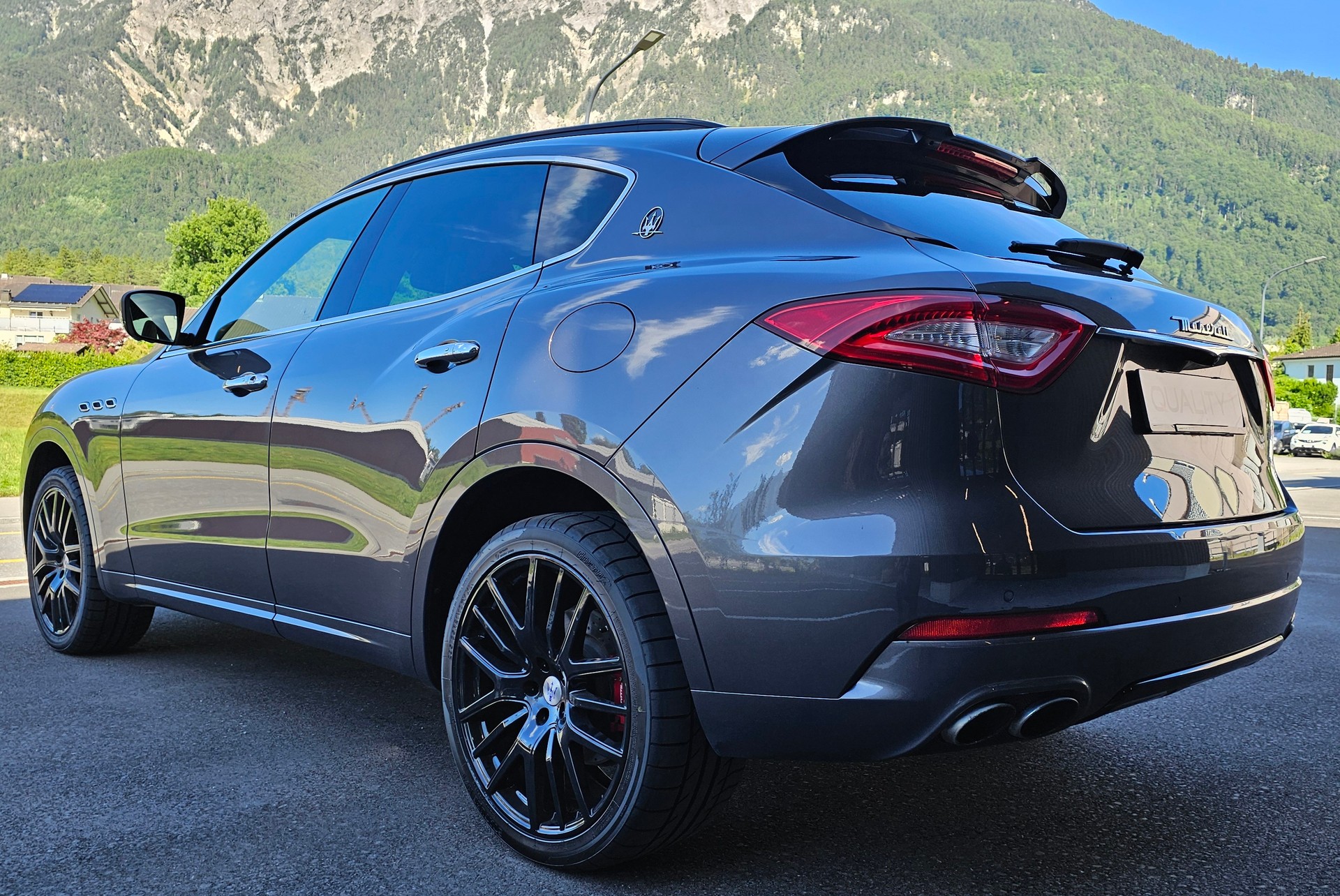 MASERATI Levante S 3.0 V6 GranLusso Automatica-image-2