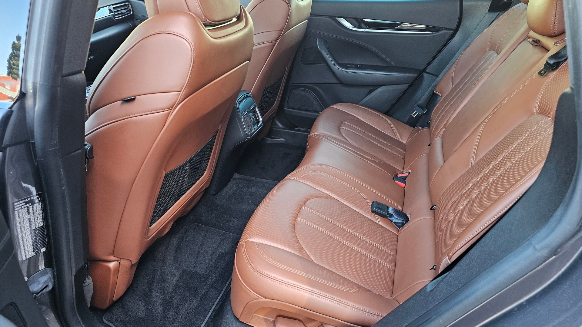 MASERATI Levante S 3.0 V6 GranLusso Automatica-image-10