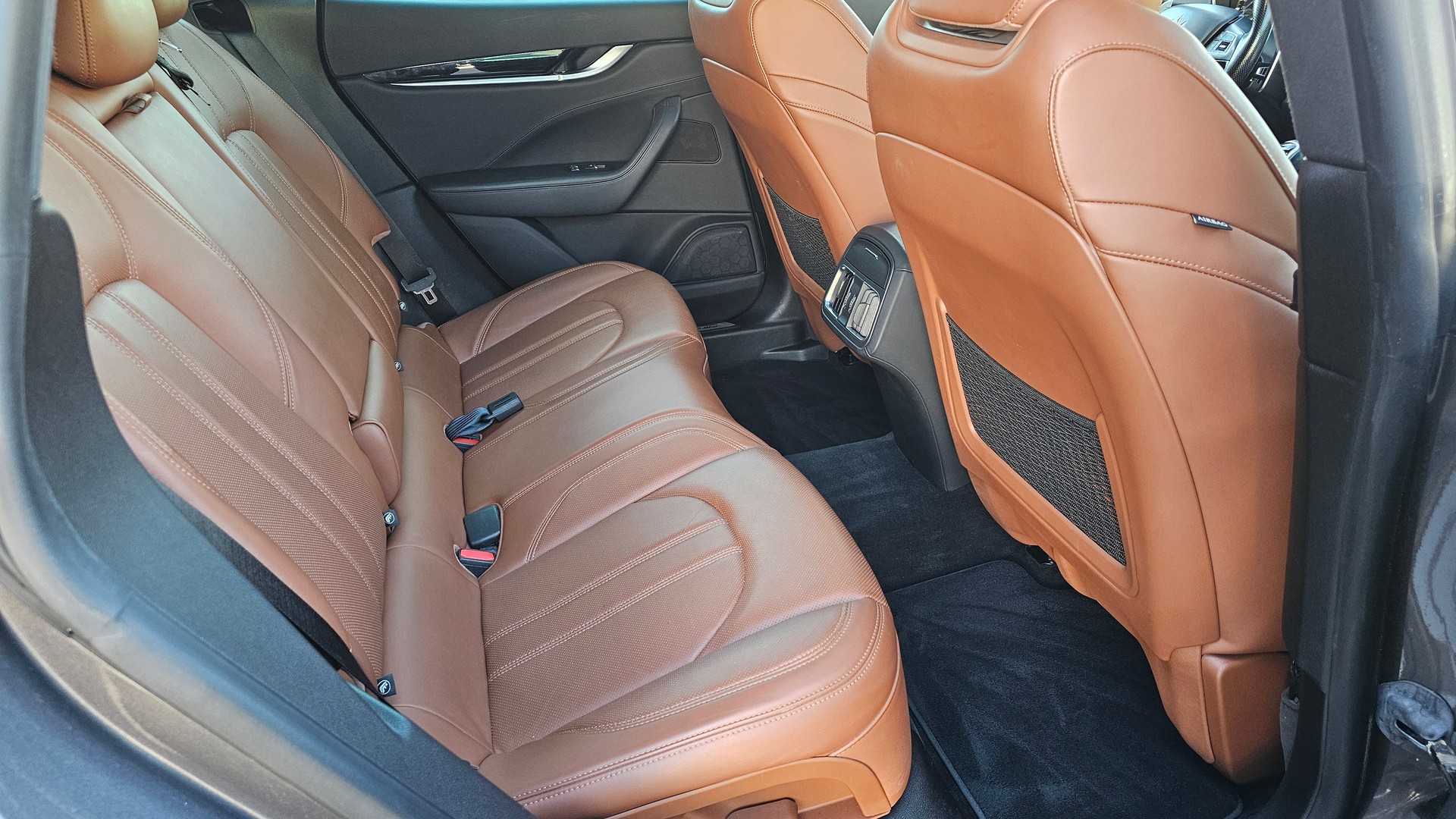 MASERATI Levante S 3.0 V6 GranLusso Automatica-image-13