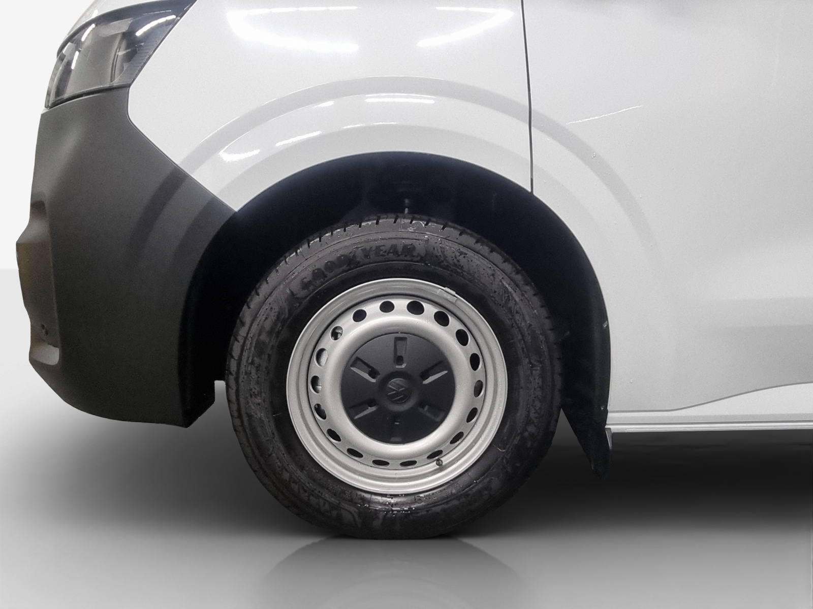 VW e-Transporter 70 kWh 4Motion-image-15