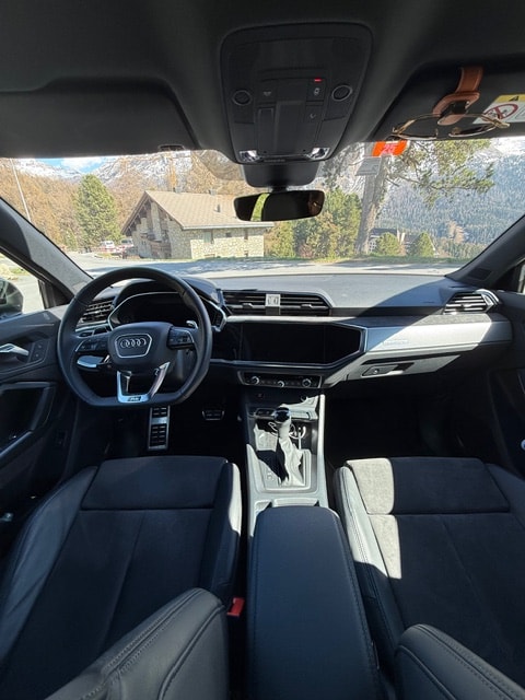 AUDI RS Q3 Sportback quattro S tronic-image-4