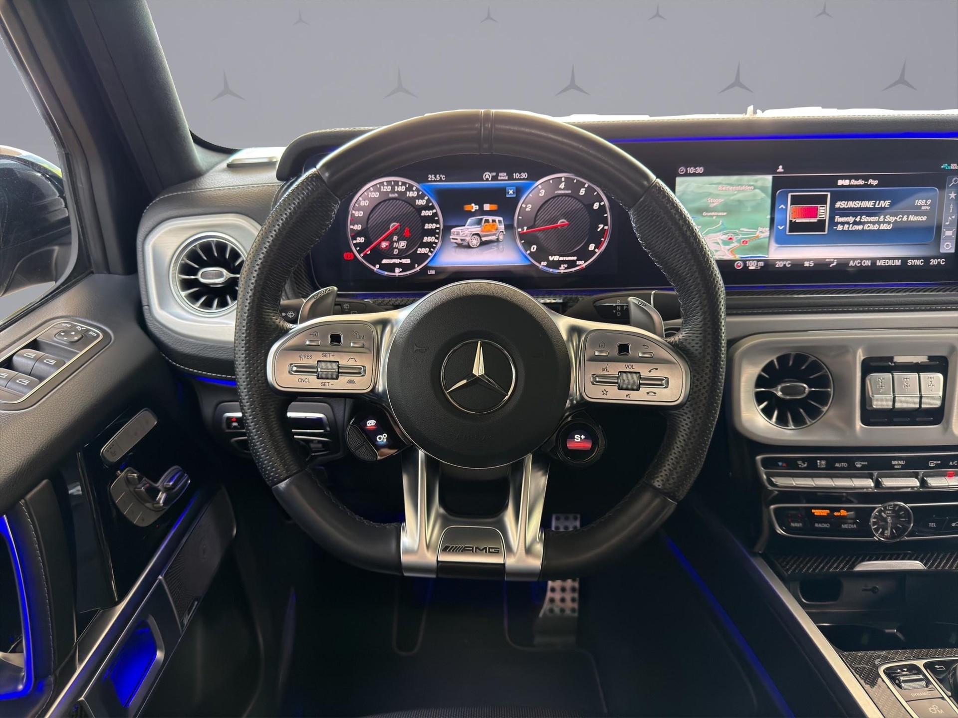 MERCEDES-BENZ G 63 AMG-image-11