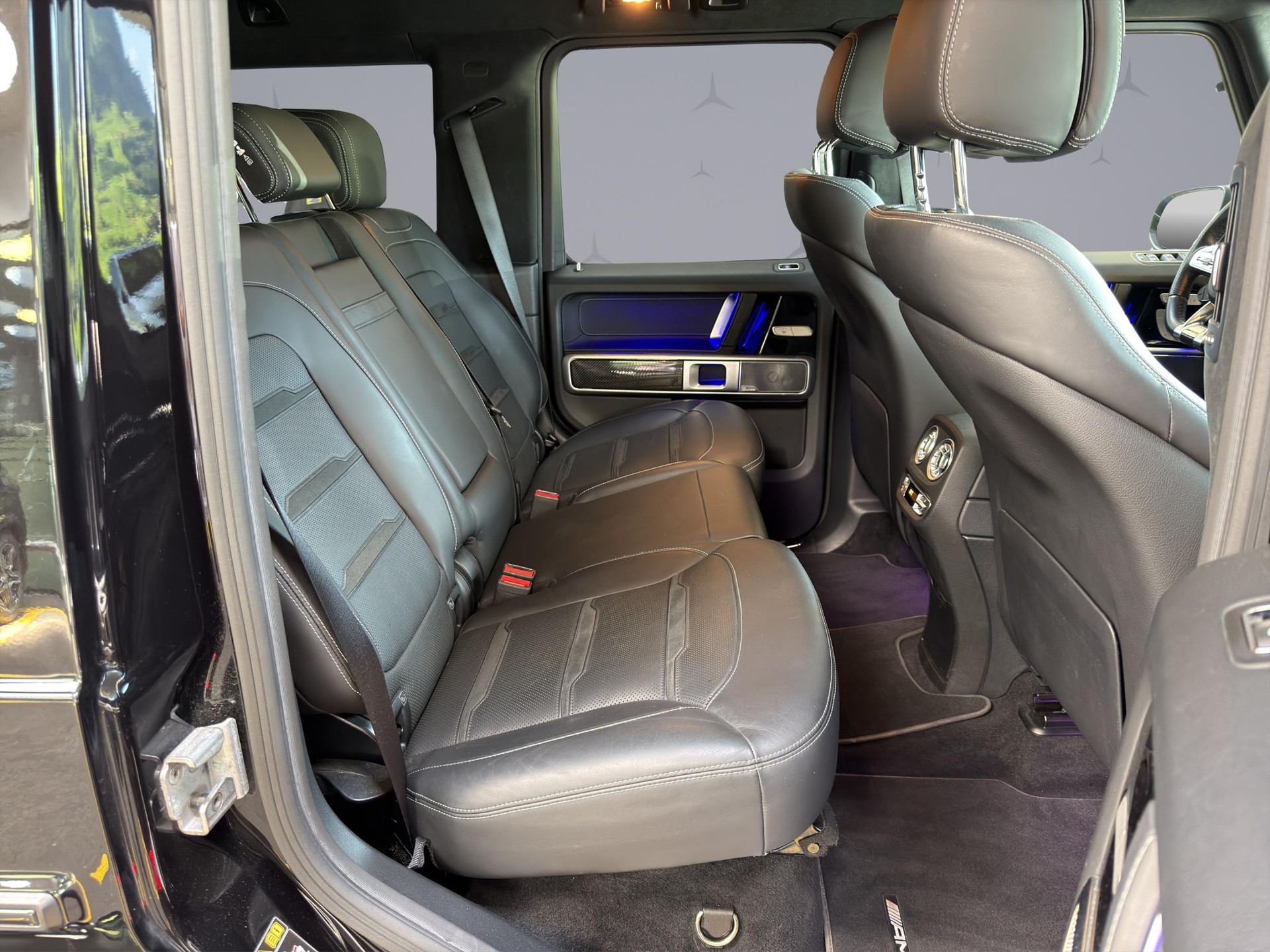 MERCEDES-BENZ G 63 AMG-image-16