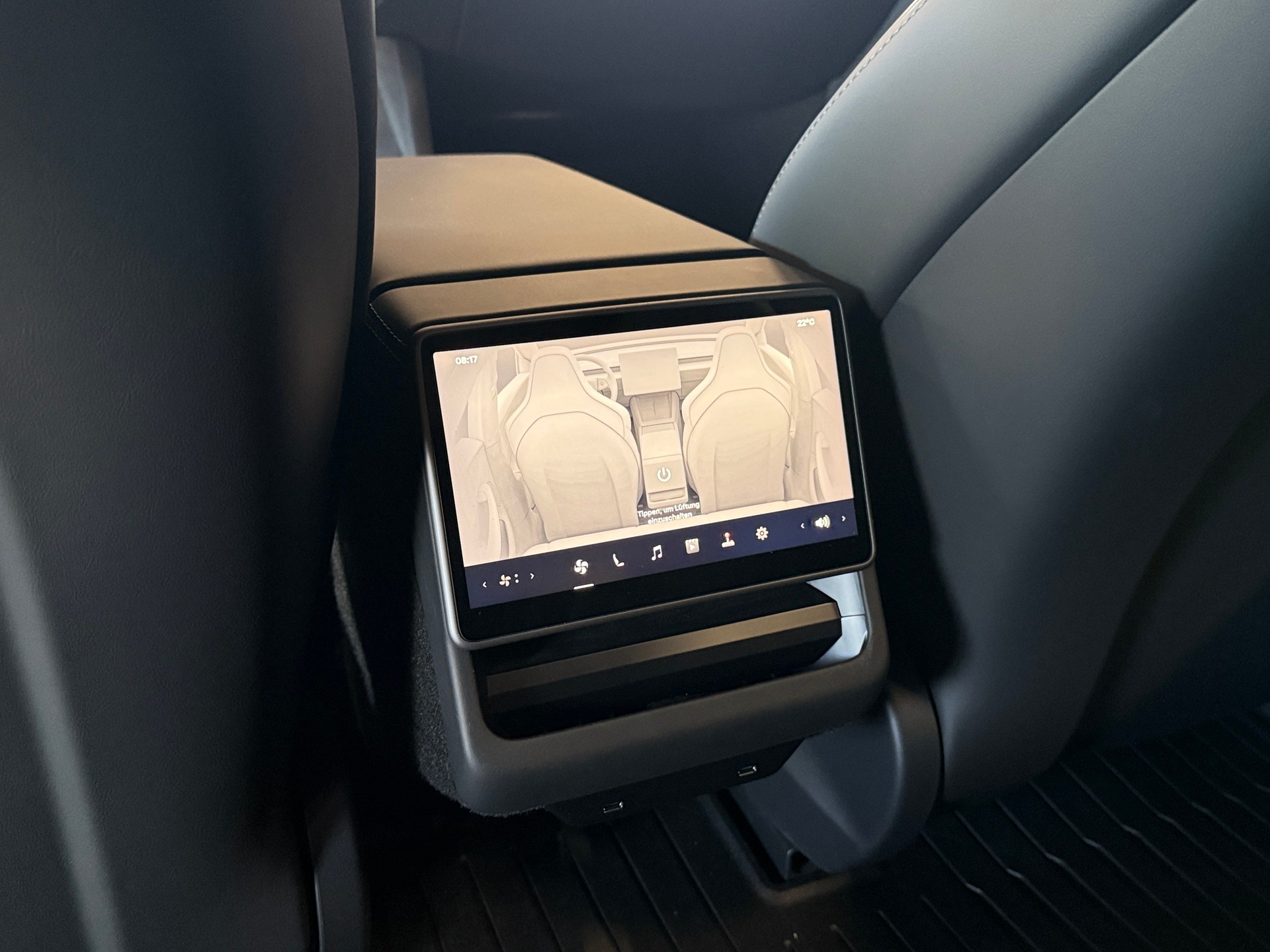 TESLA Performance Highland-image-13