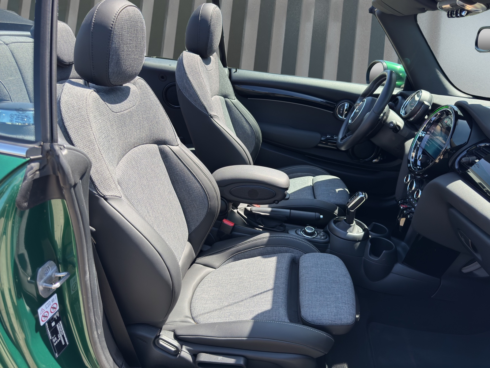 MINI Cabrio F57 2.0i Cooper S Premium-image-17