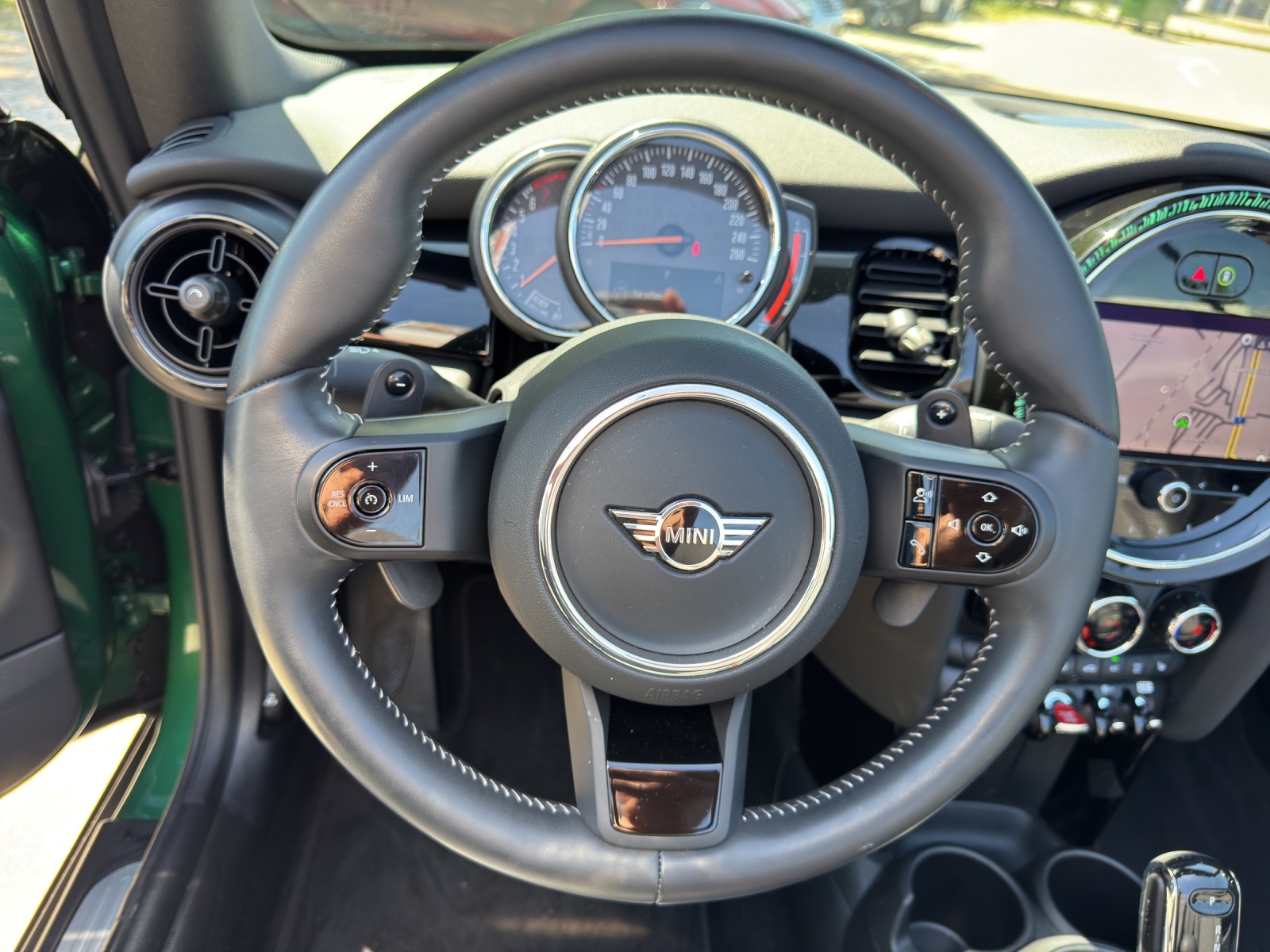 MINI Cabrio F57 2.0i Cooper S Premium-image-10