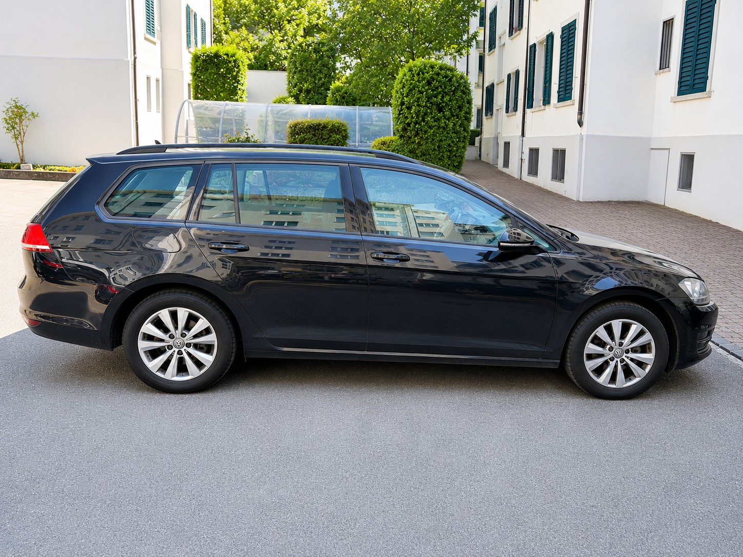 VW 2.0 TDI Comfortline DSG-image-4