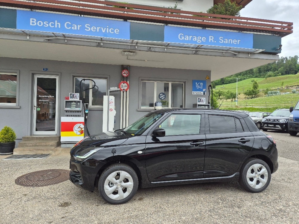 SUZUKI SWIFT-image-0
