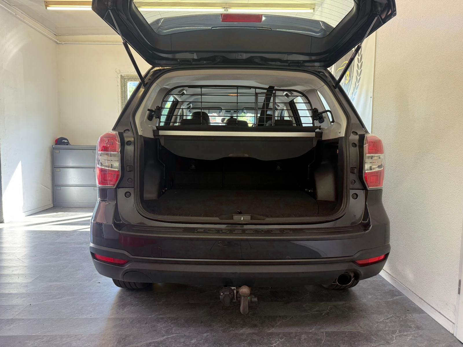 SUBARU Forester 2.0i Advantage + 1.8T AHK-image-4