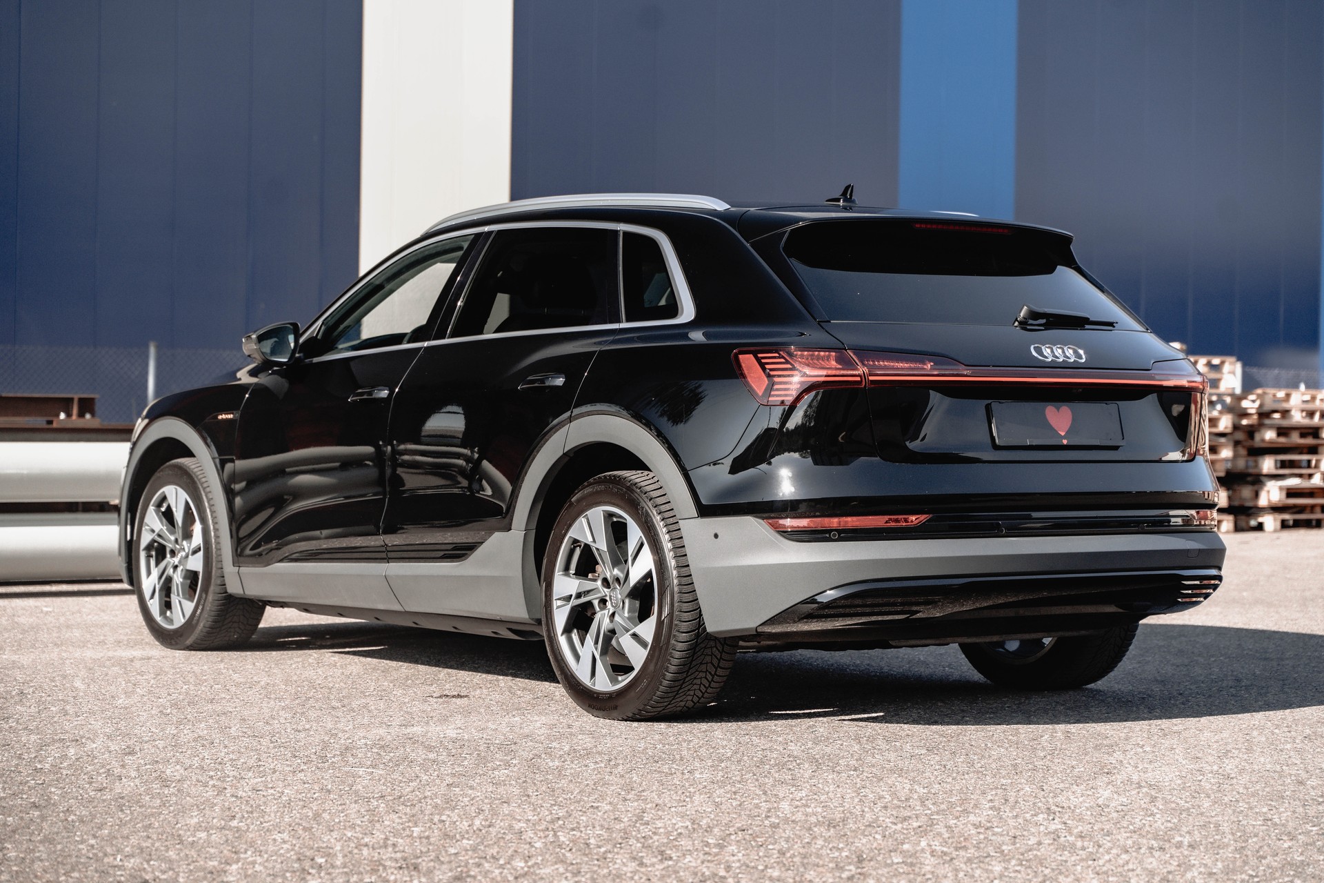 AUDI e-tron 50 quattro * AB MFK * NEUE SOMMERREIFEN * SERVICEGEPFLEGT * SOH 92,9% *-image-3