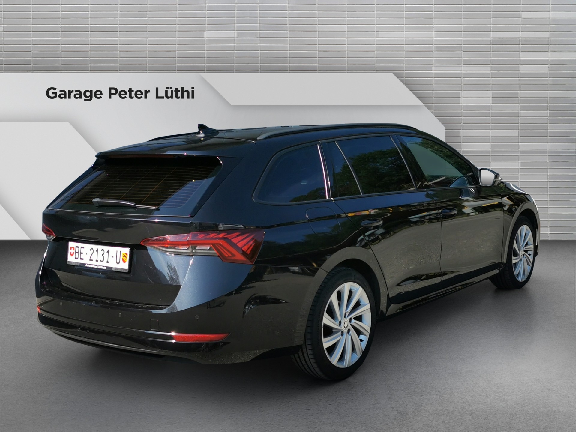 SKODA Octavia Combi 2.0 TDI DSG Style 4x4-image-4