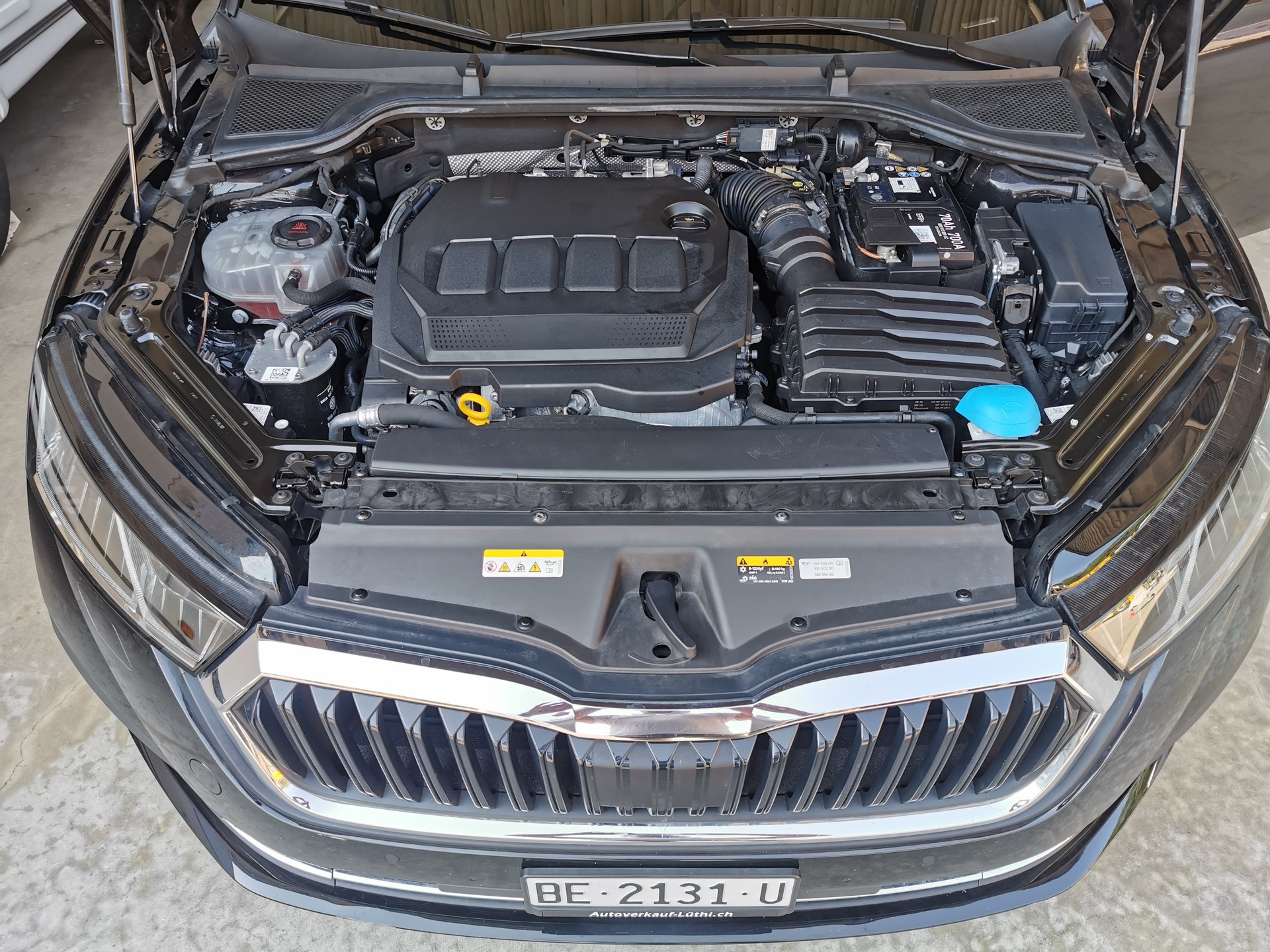 SKODA Octavia Combi 2.0 TDI DSG Style 4x4-image-12