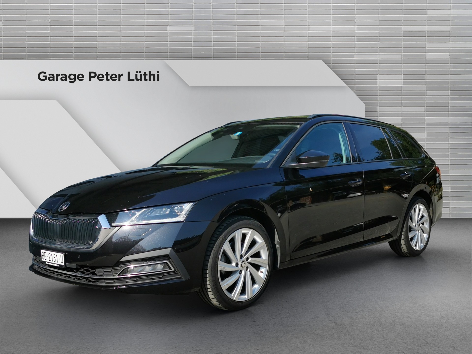 SKODA Octavia Combi 2.0 TDI DSG Style 4x4-image-0