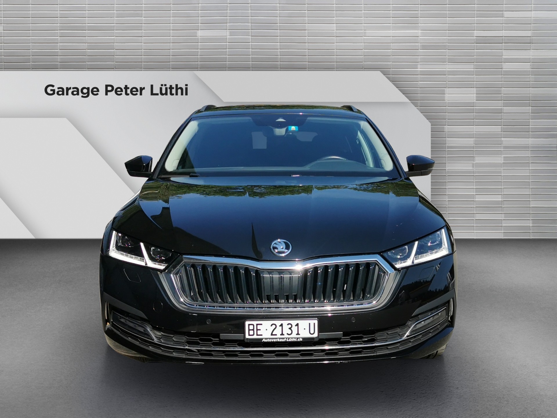 SKODA Octavia Combi 2.0 TDI DSG Style 4x4-image-1