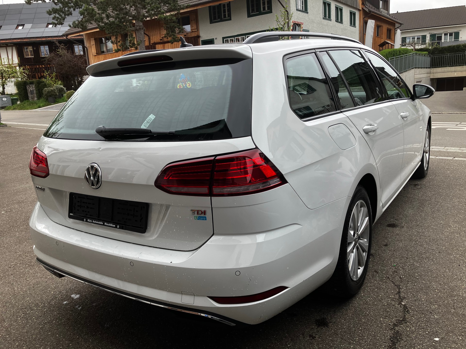 VW Golf Variant 2.0 TDI Life DSG-image-2