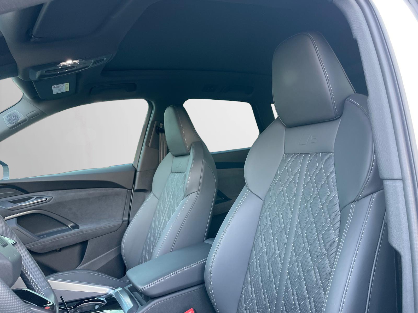 AUDI SQ5 TFSI quattro S-tronic-image-5