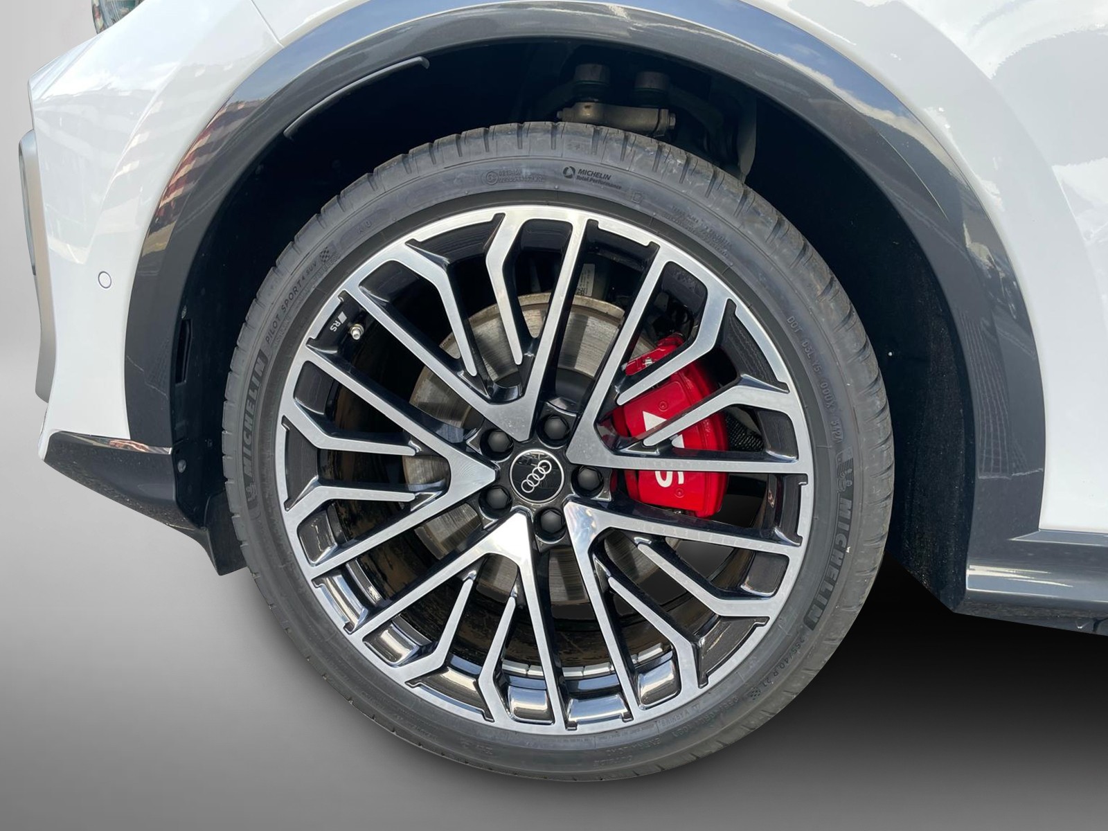 AUDI SQ5 TFSI quattro S-tronic-image-3