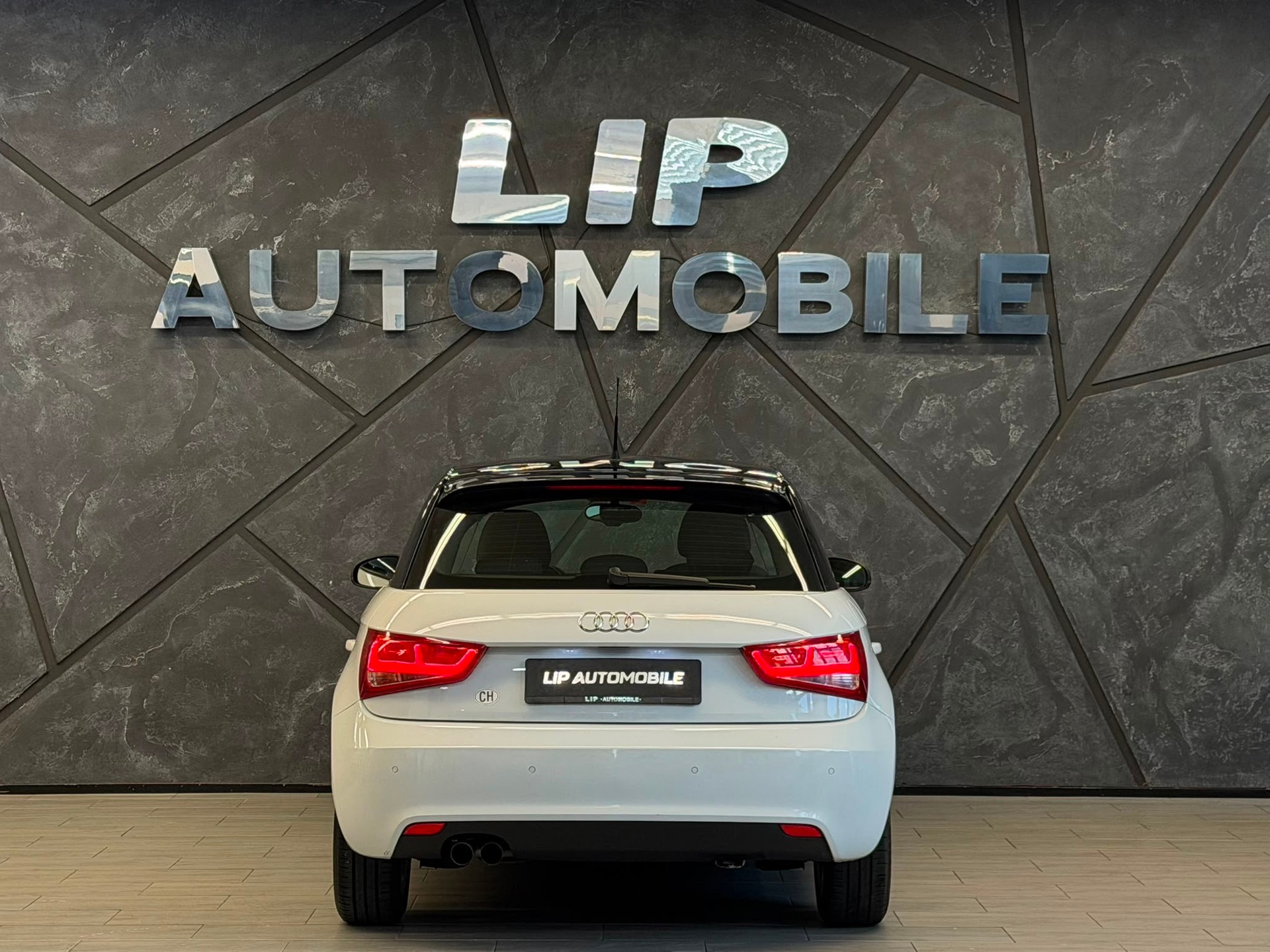 AUDI A1 Sportback 1.4 TFSI Attraction S-tronic-image-6