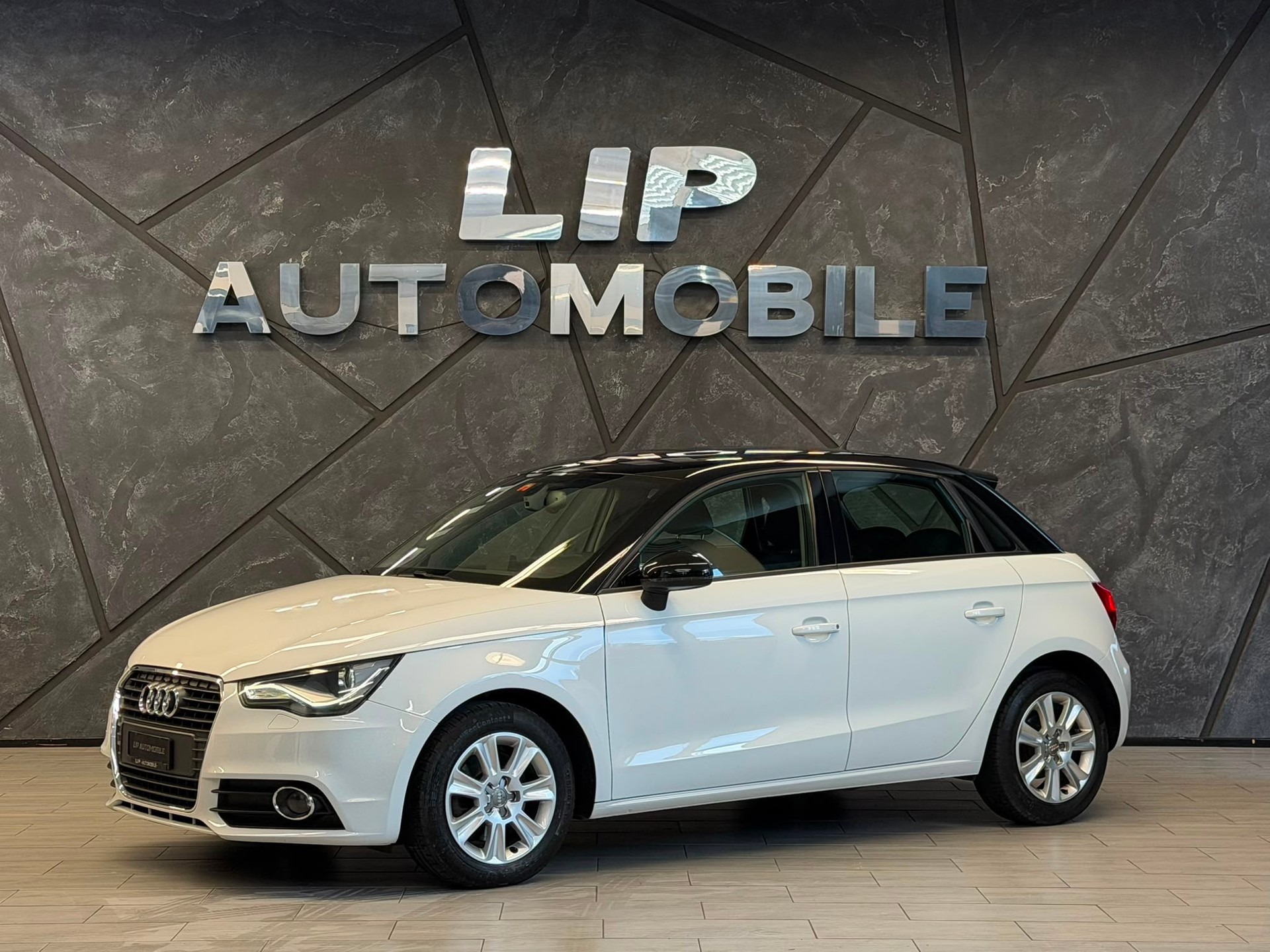 AUDI A1 Sportback 1.4 TFSI Attraction S-tronic-image-0