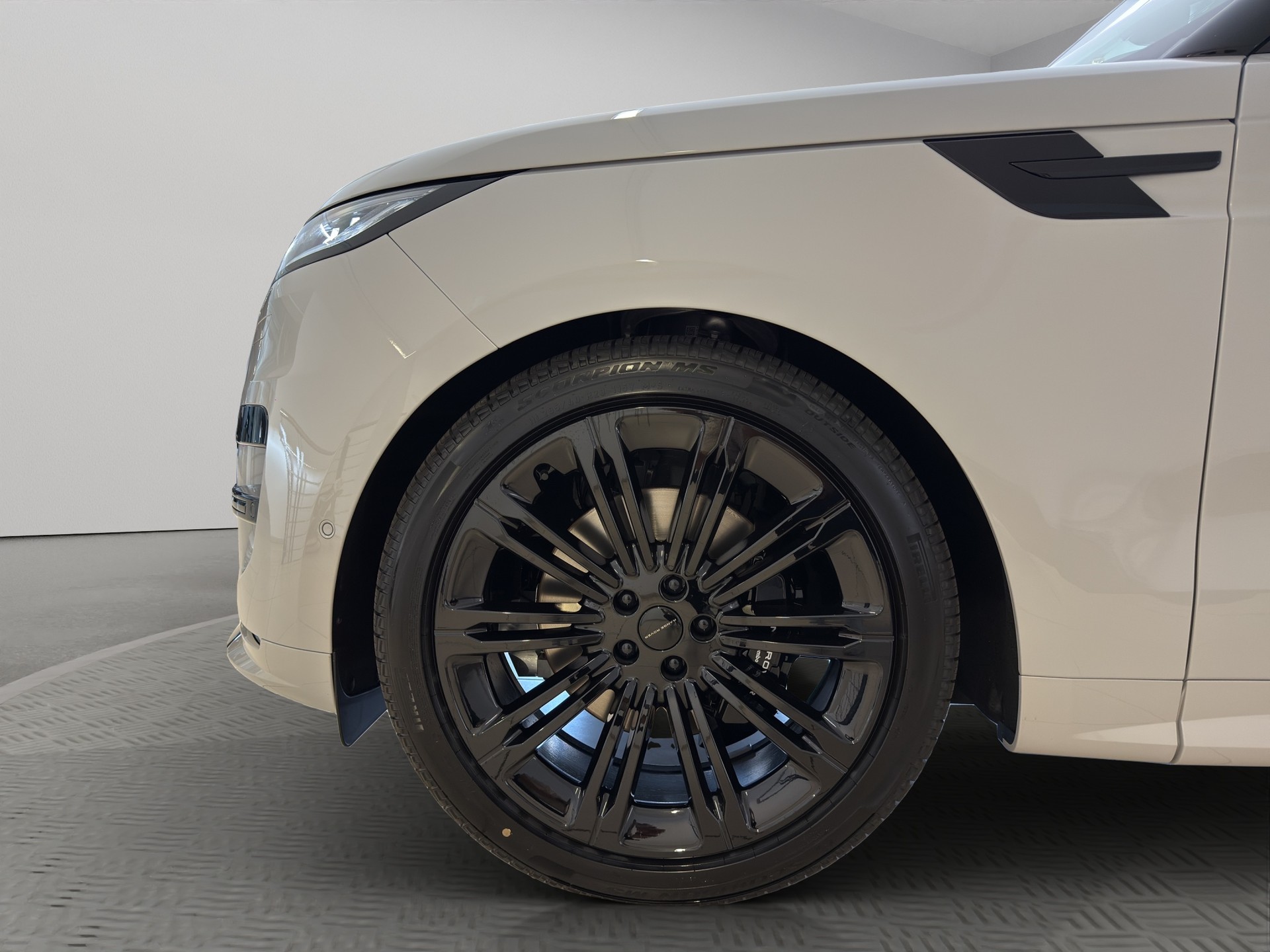 LAND ROVER Range Rover Sport 3.0 I6 P460e SE Dynamic-image-18